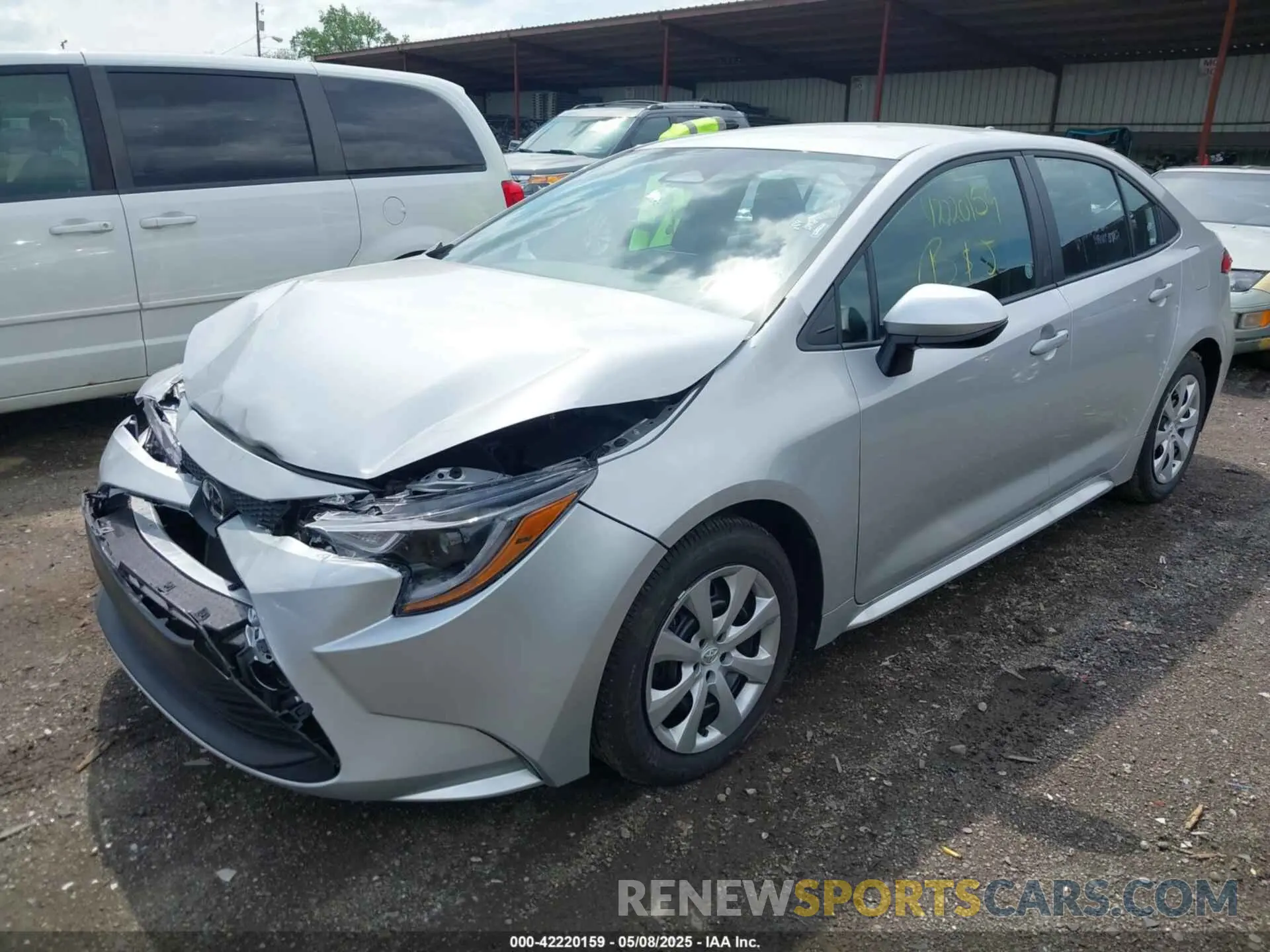 2 fotografías del automóvil dañado 5YFB4MDE7SP273892 TOYOTA COROLLA 2025