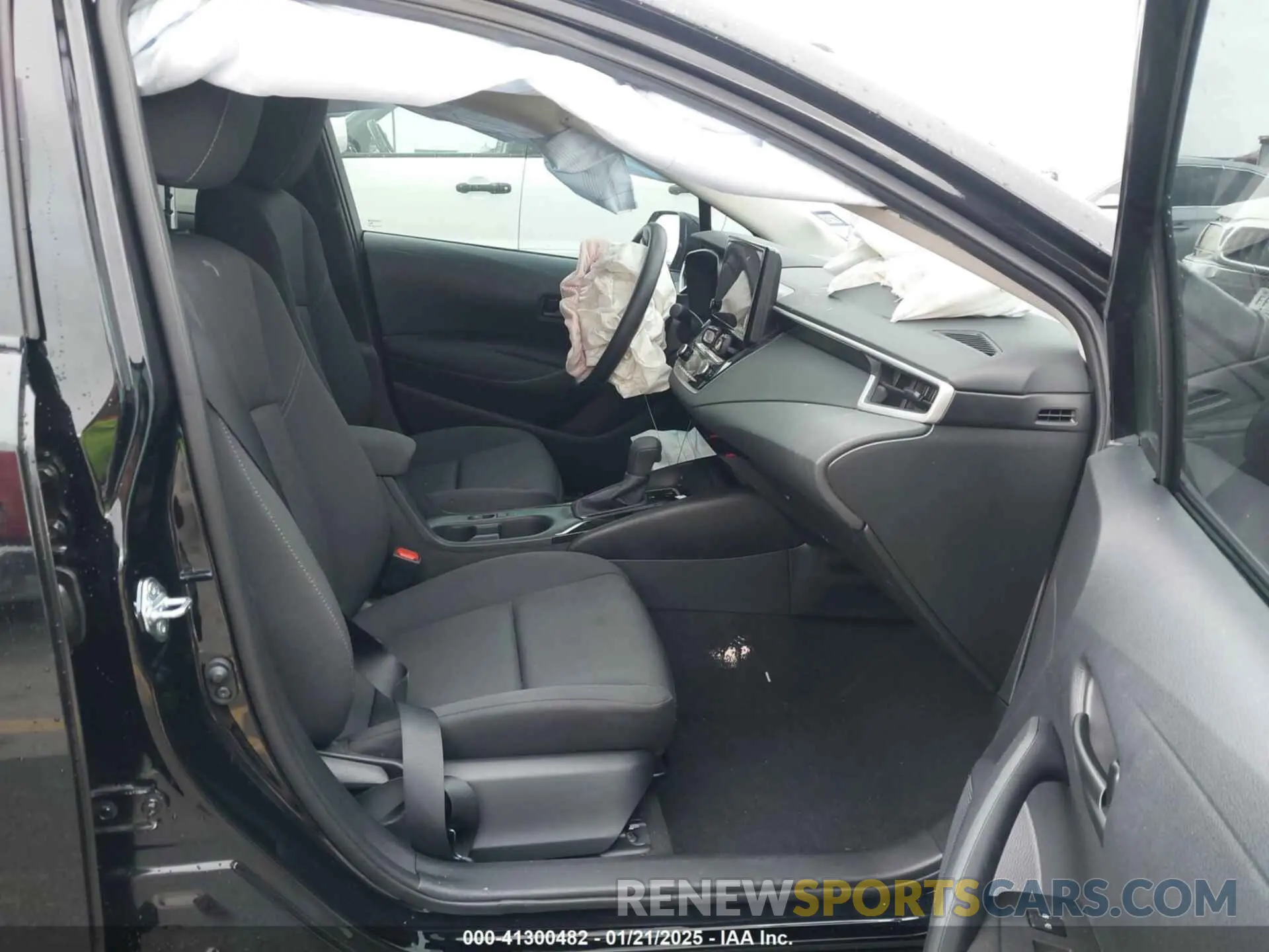 5 fotografías del automóvil dañado 5YFB4MDE8SP240870 TOYOTA COROLLA 2025