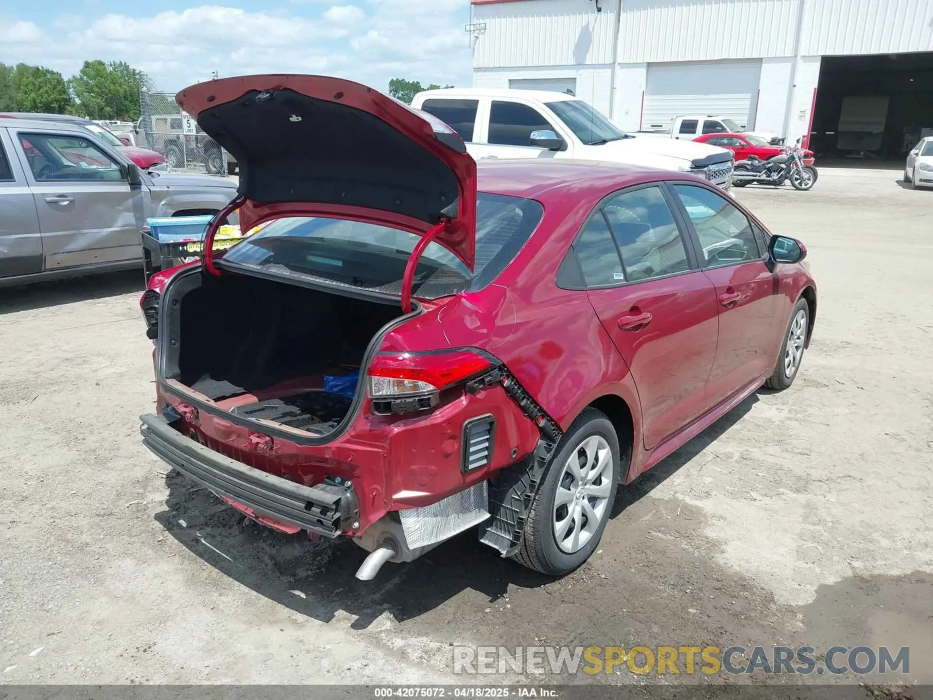 4 fotografías del automóvil dañado 5YFB4MDEXSP232303 TOYOTA COROLLA 2025