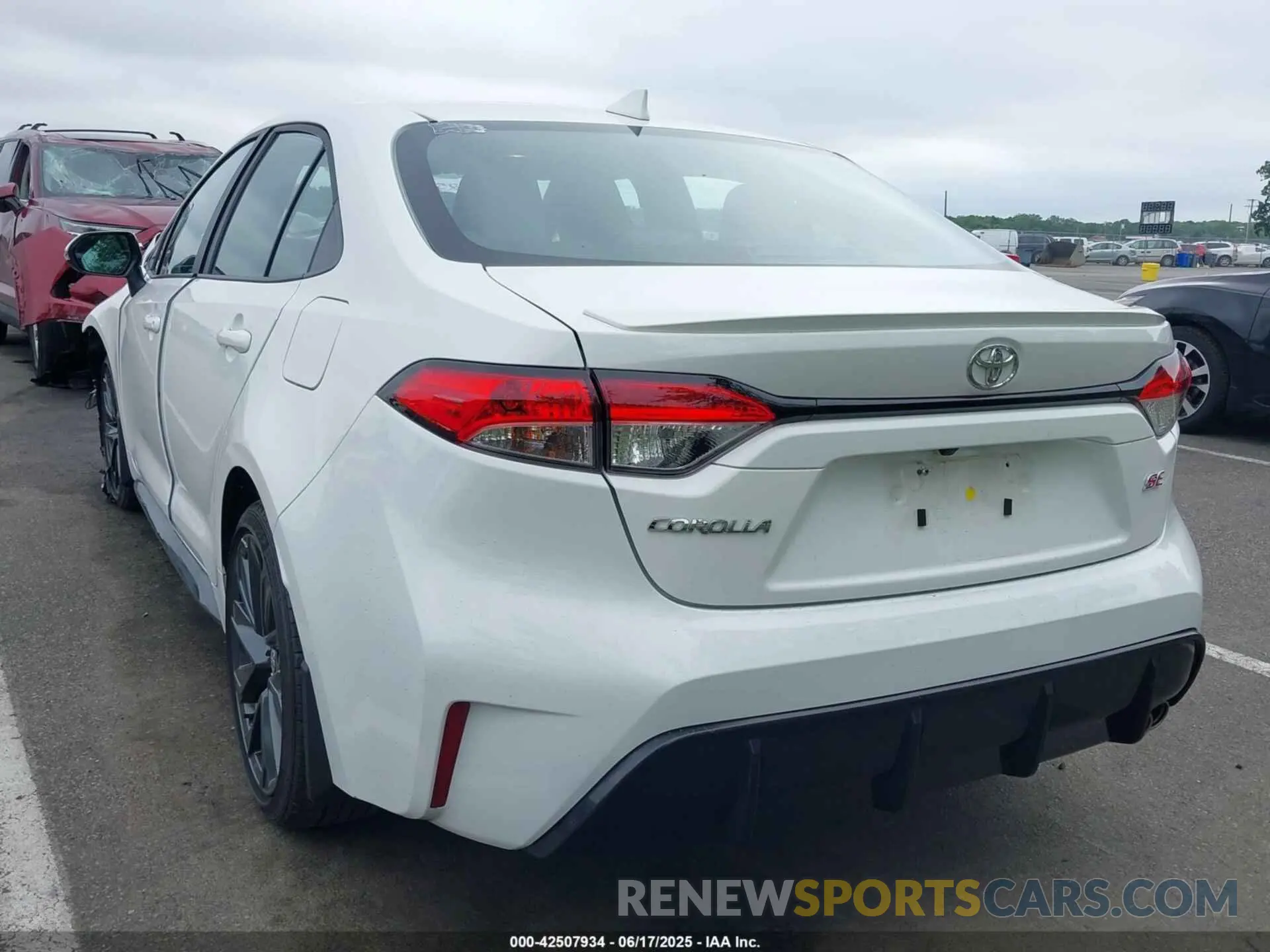3 fotografías del automóvil dañado 5YFP4MCE9SP219338 TOYOTA COROLLA 2025