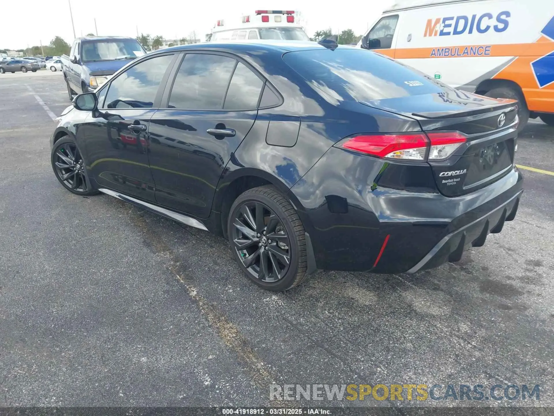 3 fotografías del automóvil dañado 5YFP4MCEXSP219395 TOYOTA COROLLA 2025