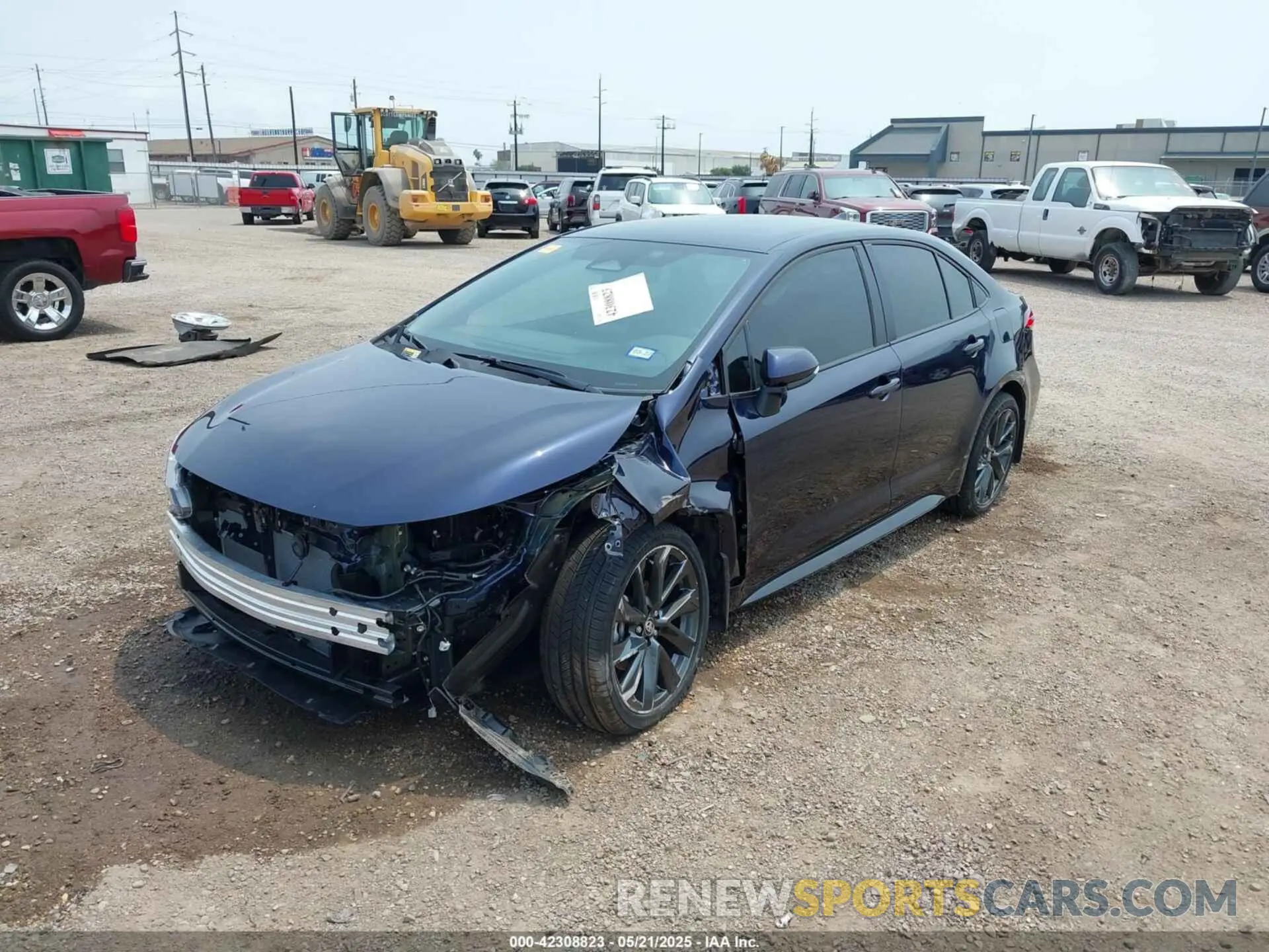 2 fotografías del automóvil dañado 5YFS4MCE1SP233096 TOYOTA COROLLA 2025