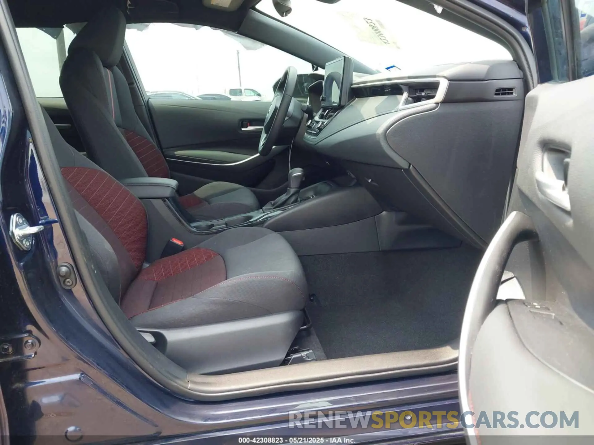 5 fotografías del automóvil dañado 5YFS4MCE1SP233096 TOYOTA COROLLA 2025