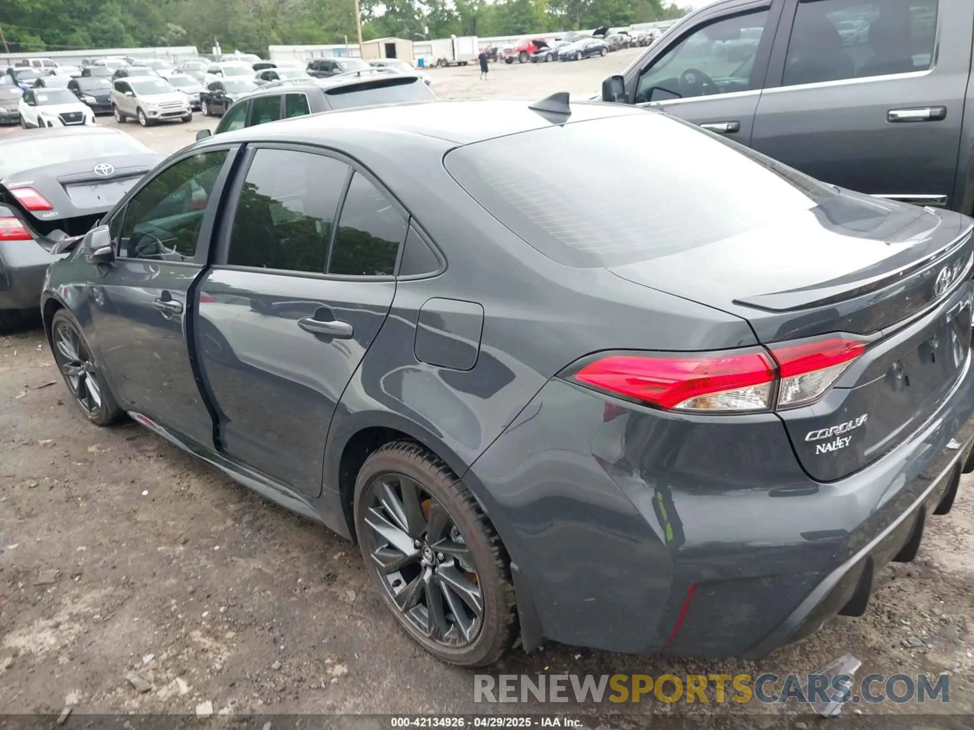 3 fotografías del automóvil dañado 5YFS4MCE3SP225968 TOYOTA COROLLA 2025