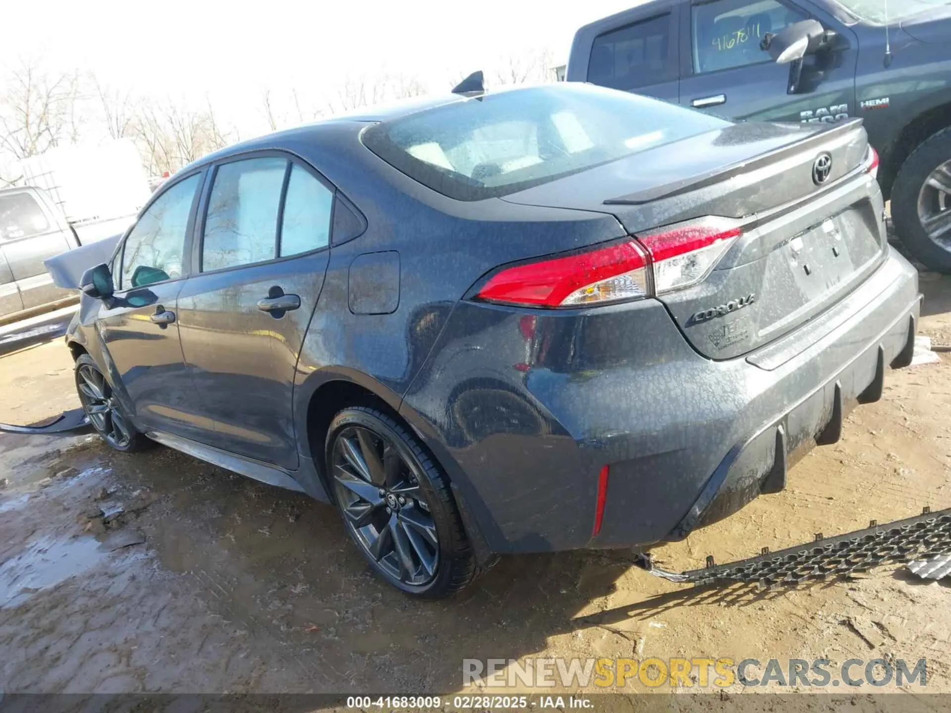 3 fotografías del automóvil dañado 5YFS4MCE4SP221489 TOYOTA COROLLA 2025