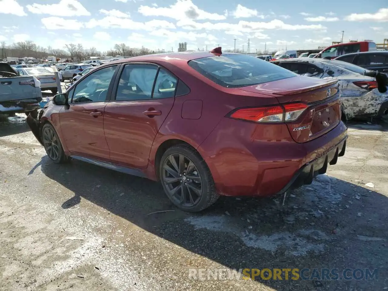 2 fotografías del automóvil dañado 5YFS4MCE4SP223856 TOYOTA COROLLA 2025
