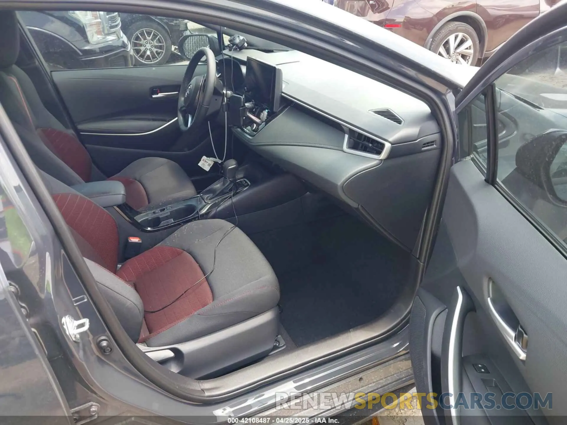 5 fotografías del automóvil dañado 5YFS4MCE6SP229741 TOYOTA COROLLA 2025