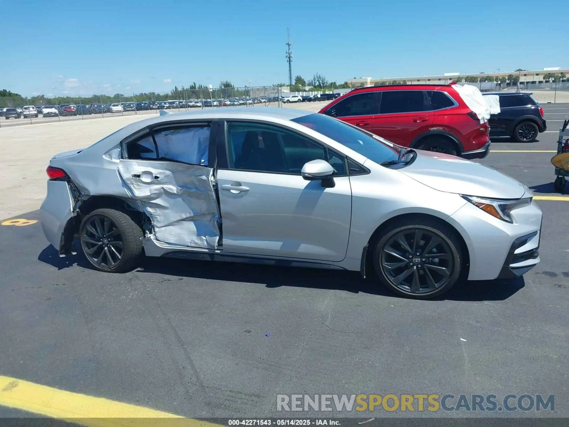 13 fotografías del automóvil dañado 5YFS4MCE8SP225237 TOYOTA COROLLA 2025