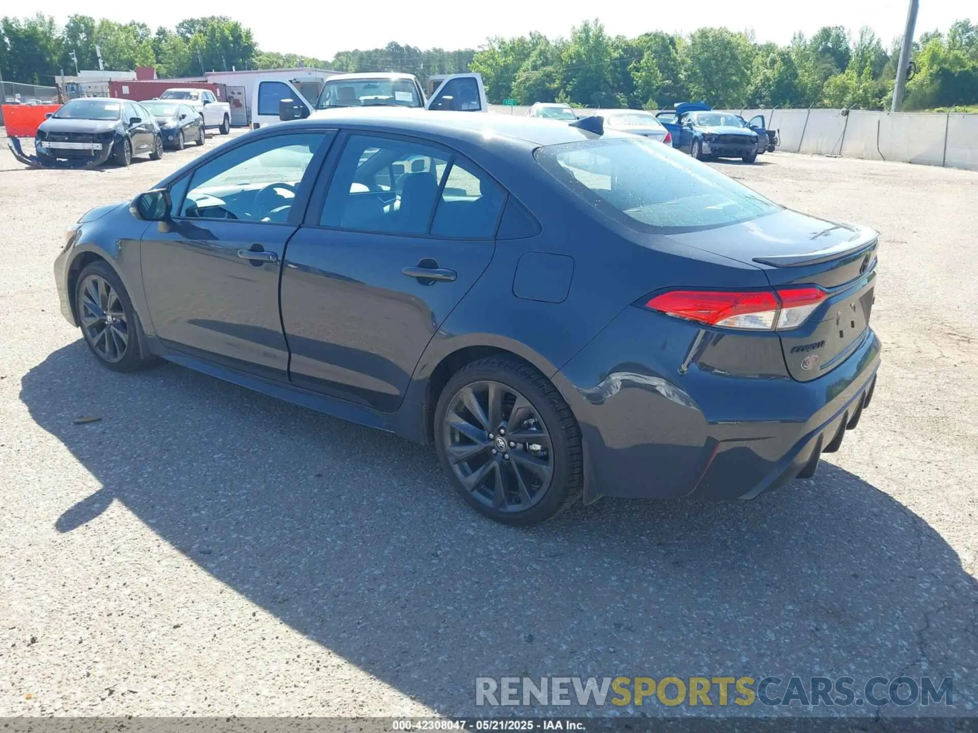 3 fotografías del automóvil dañado 5YFS4MCE8SP232429 TOYOTA COROLLA 2025