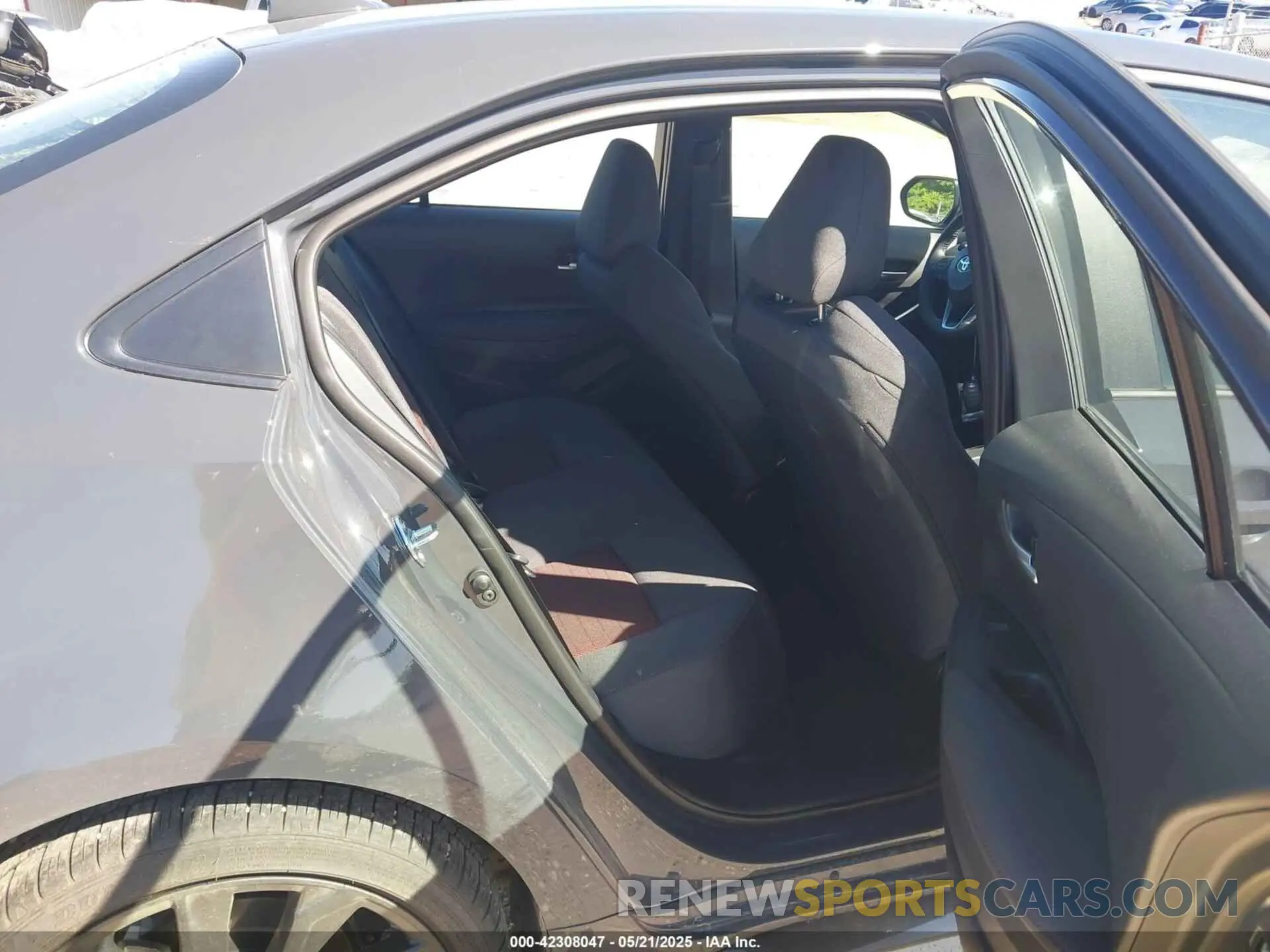 8 fotografías del automóvil dañado 5YFS4MCE8SP232429 TOYOTA COROLLA 2025