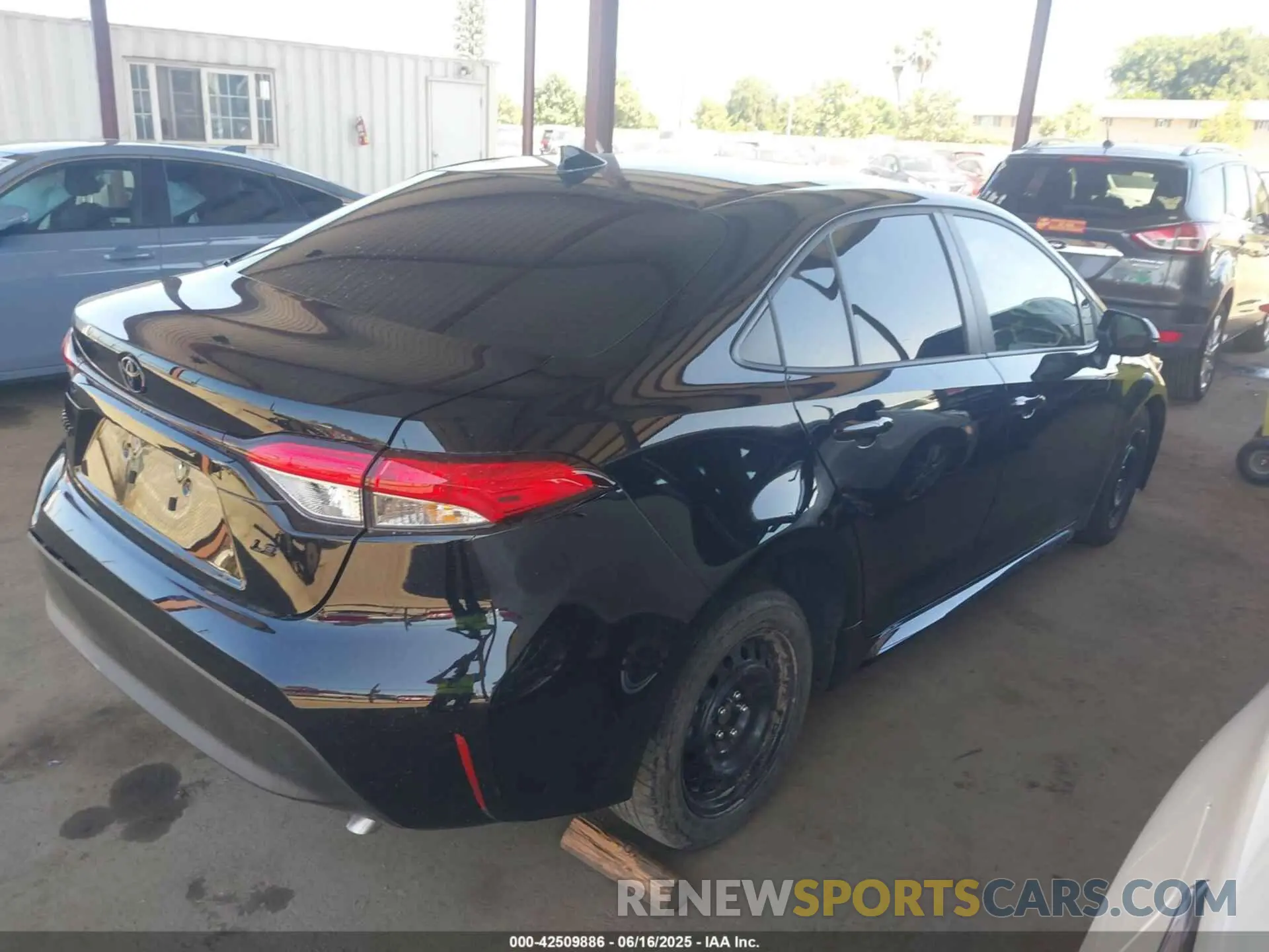 4 fotografías del automóvil dañado JTDB4MEE8SJ020194 TOYOTA COROLLA 2025