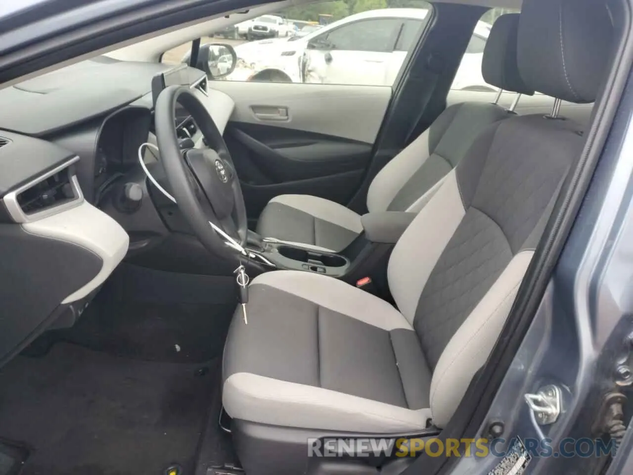 7 fotografías del automóvil dañado JTDBCMFE0SJ038190 TOYOTA COROLLA 2025