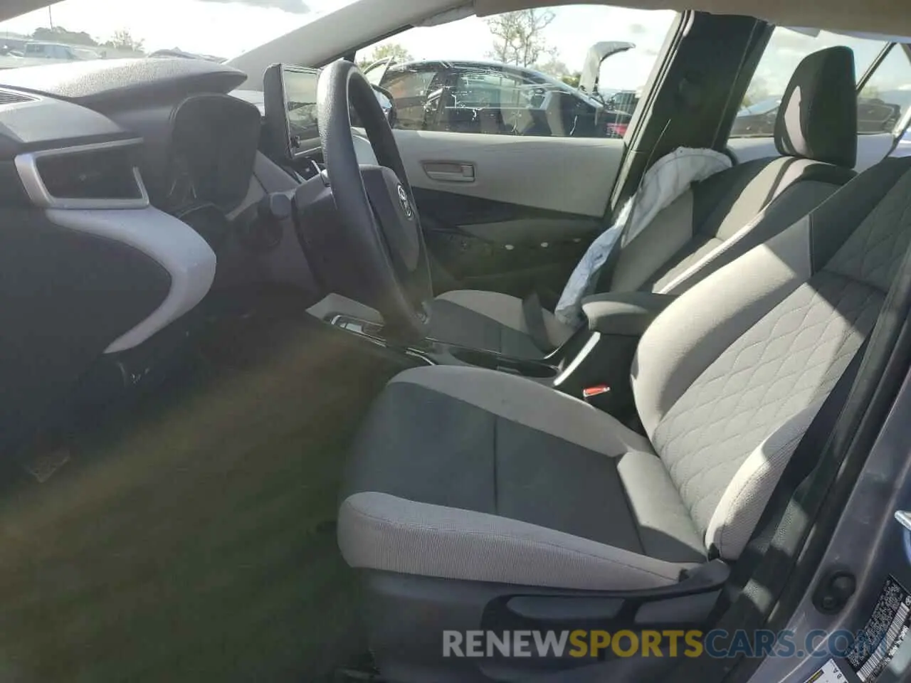 7 fotografías del automóvil dañado JTDBCMFE1SJ044614 TOYOTA COROLLA 2025