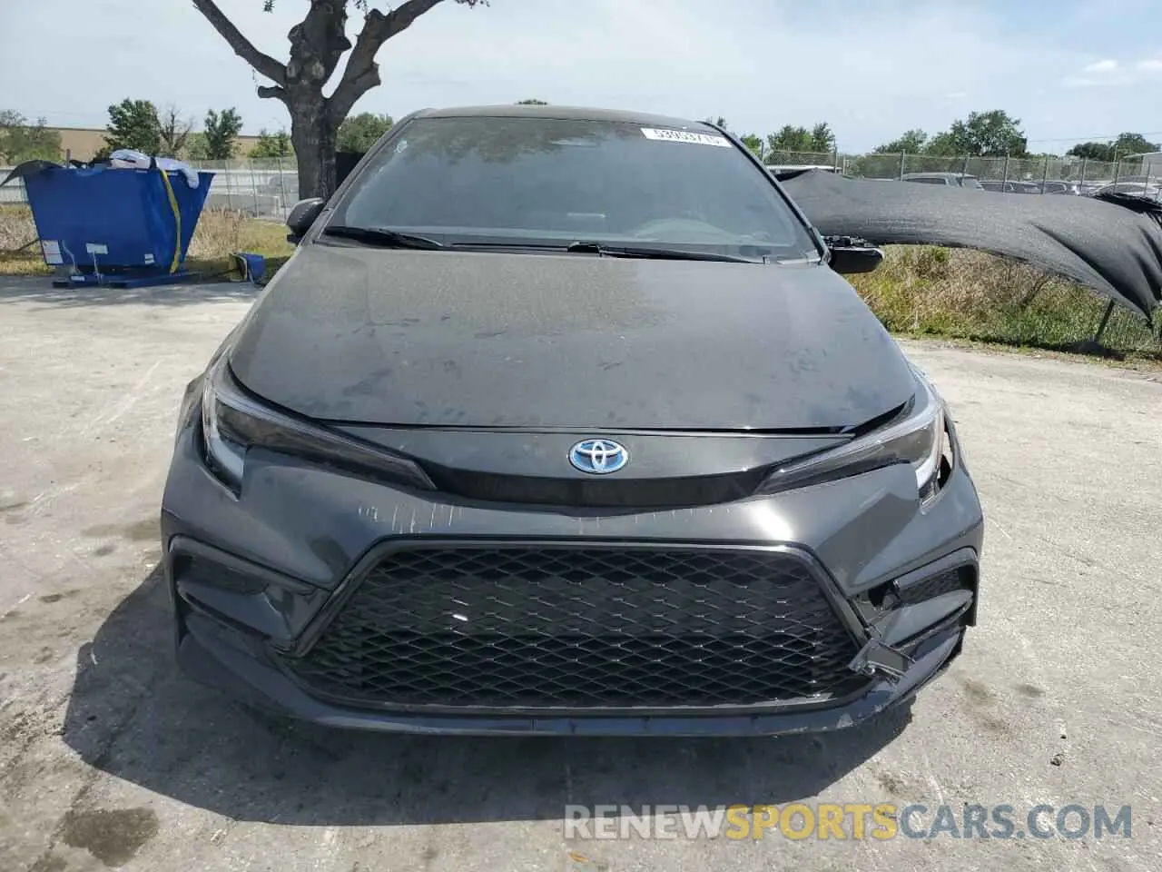 5 fotografías del automóvil dañado JTDBCMFE2S3086133 TOYOTA COROLLA 2025