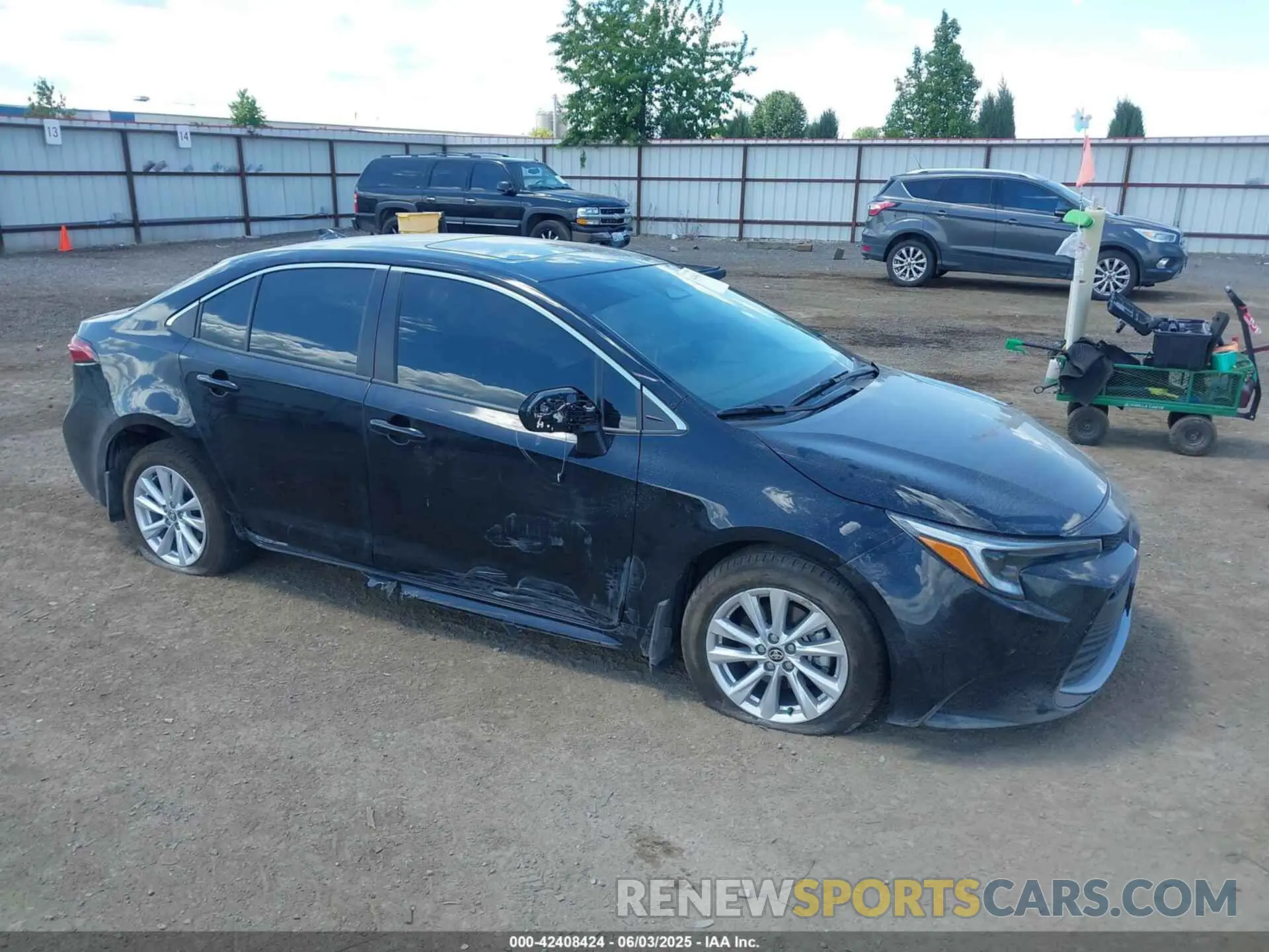 1 fotografías del automóvil dañado JTDBCMFE2SJ042161 TOYOTA COROLLA 2025