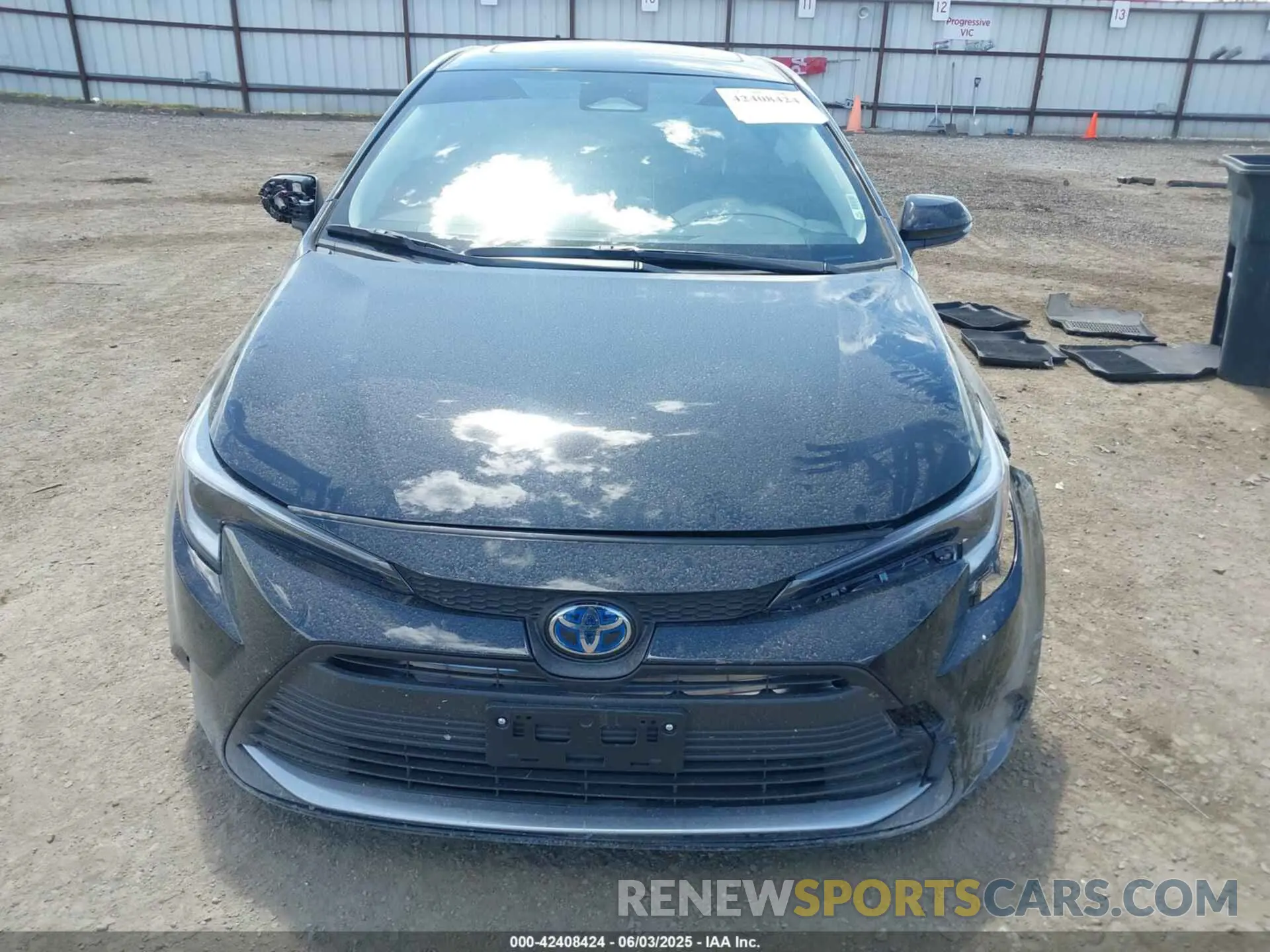 11 fotografías del automóvil dañado JTDBCMFE2SJ042161 TOYOTA COROLLA 2025