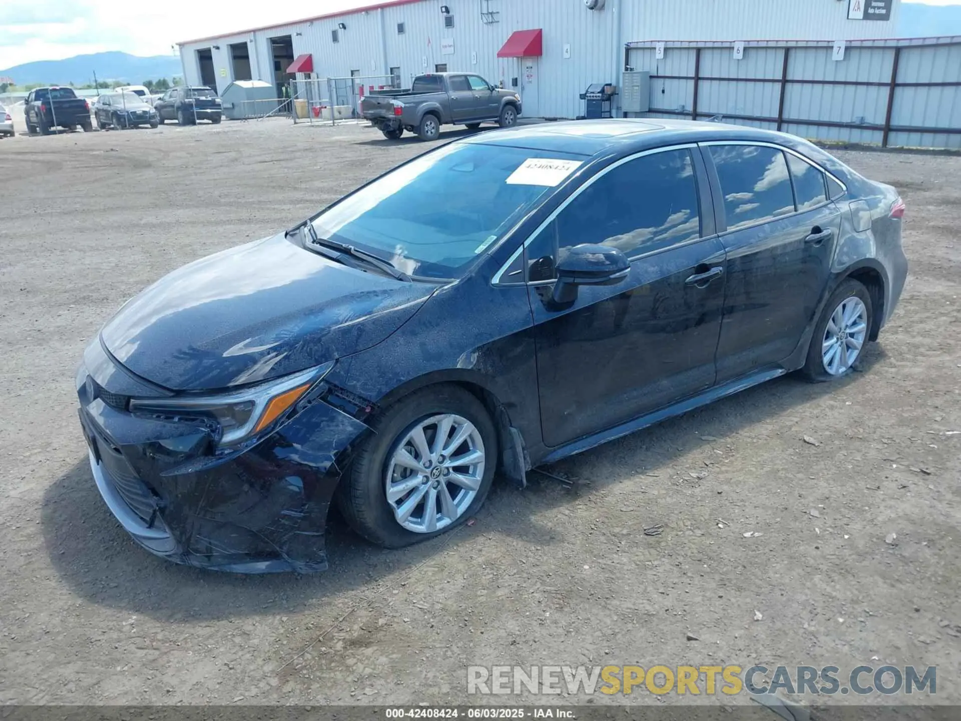 2 fotografías del automóvil dañado JTDBCMFE2SJ042161 TOYOTA COROLLA 2025