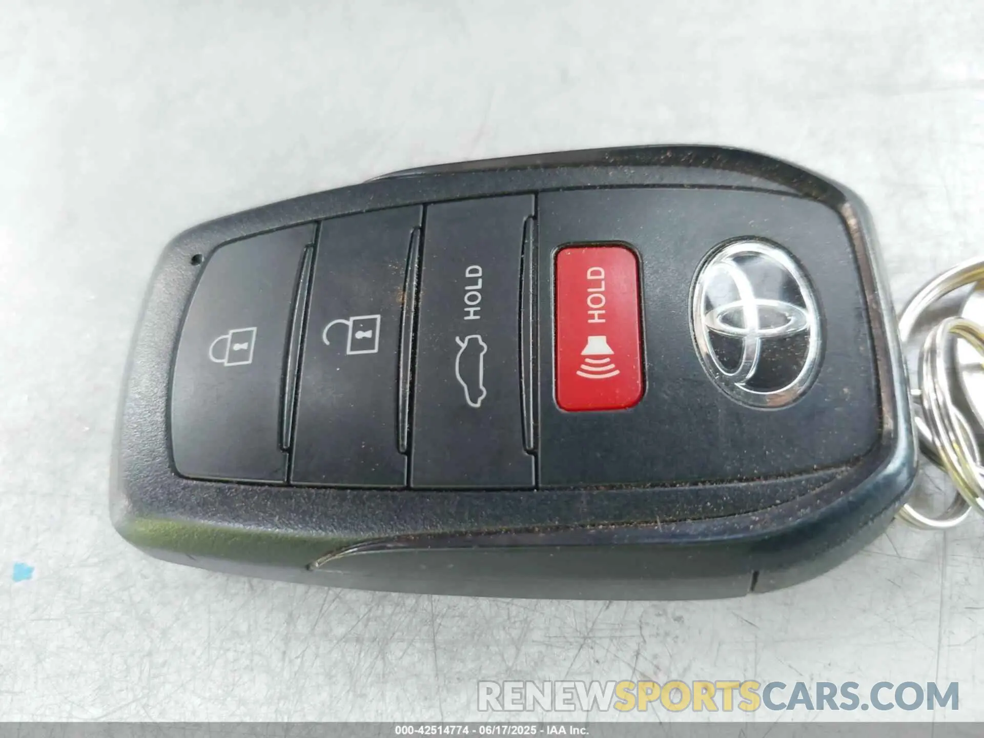 11 fotografías del automóvil dañado JTDBCMFE4S3069320 TOYOTA COROLLA 2025