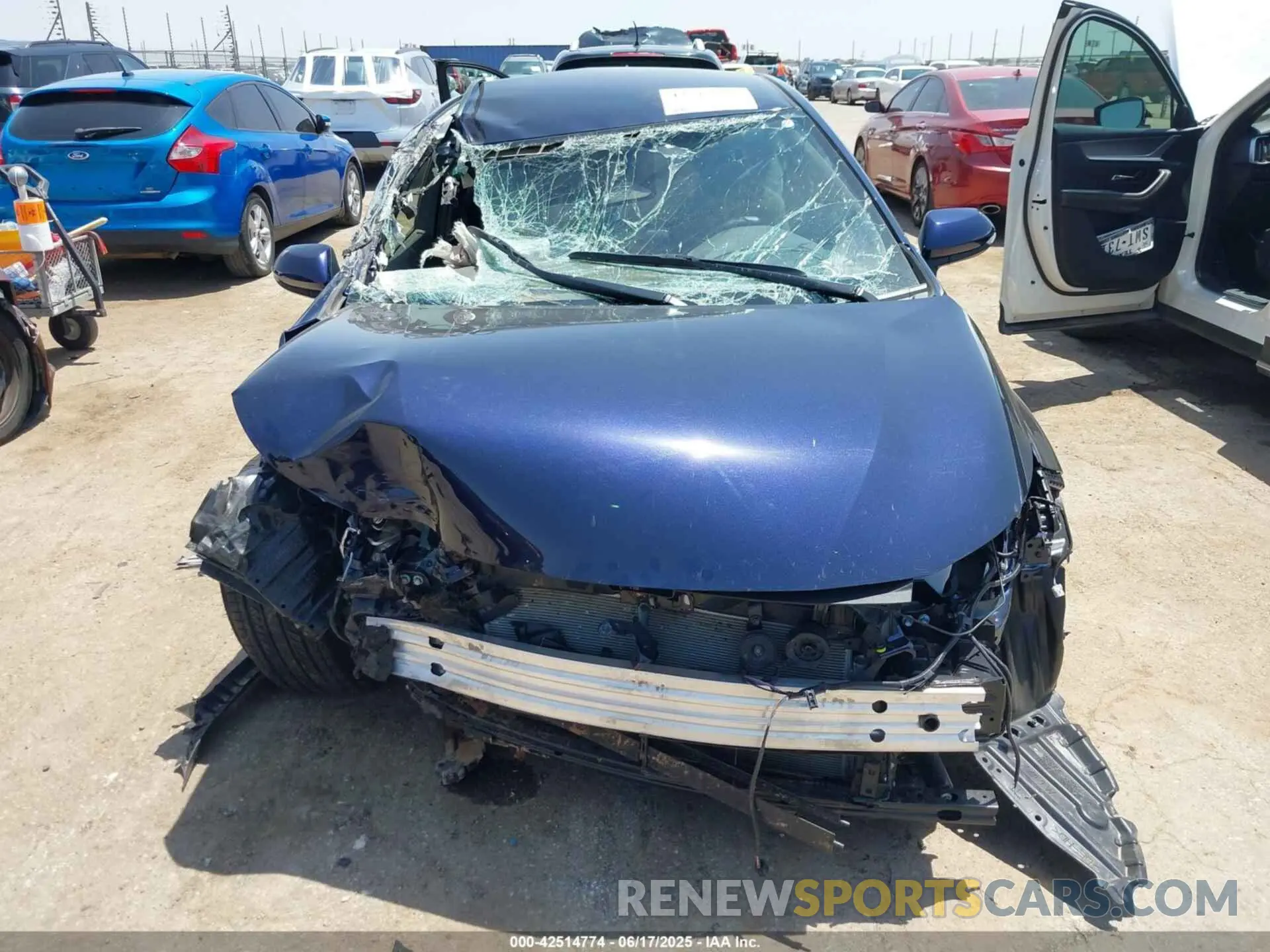 13 fotografías del automóvil dañado JTDBCMFE4S3069320 TOYOTA COROLLA 2025