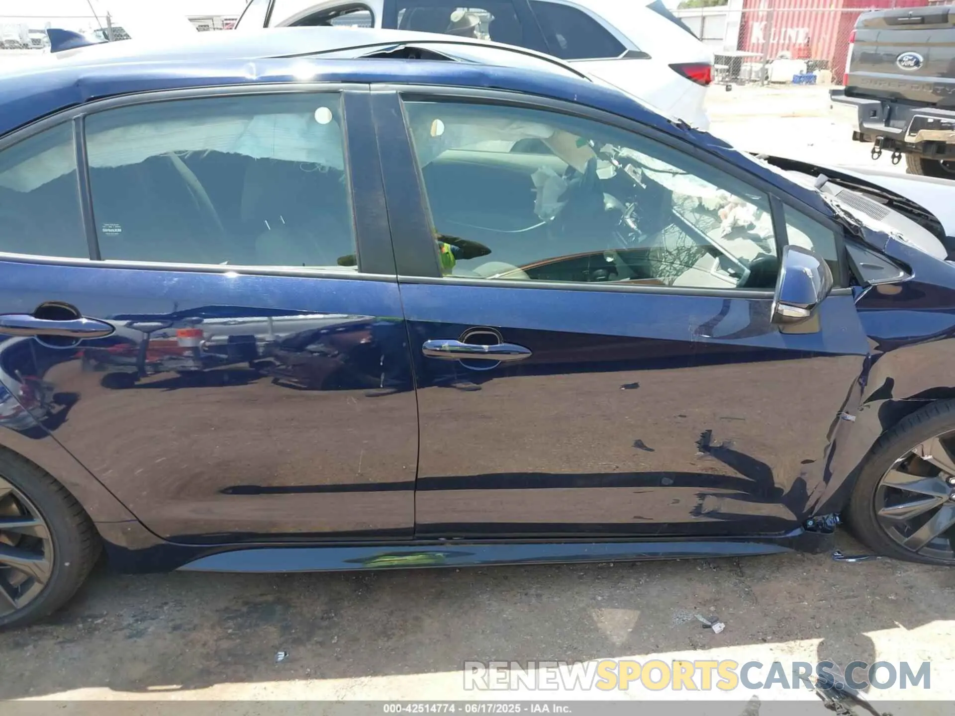 14 fotografías del automóvil dañado JTDBCMFE4S3069320 TOYOTA COROLLA 2025