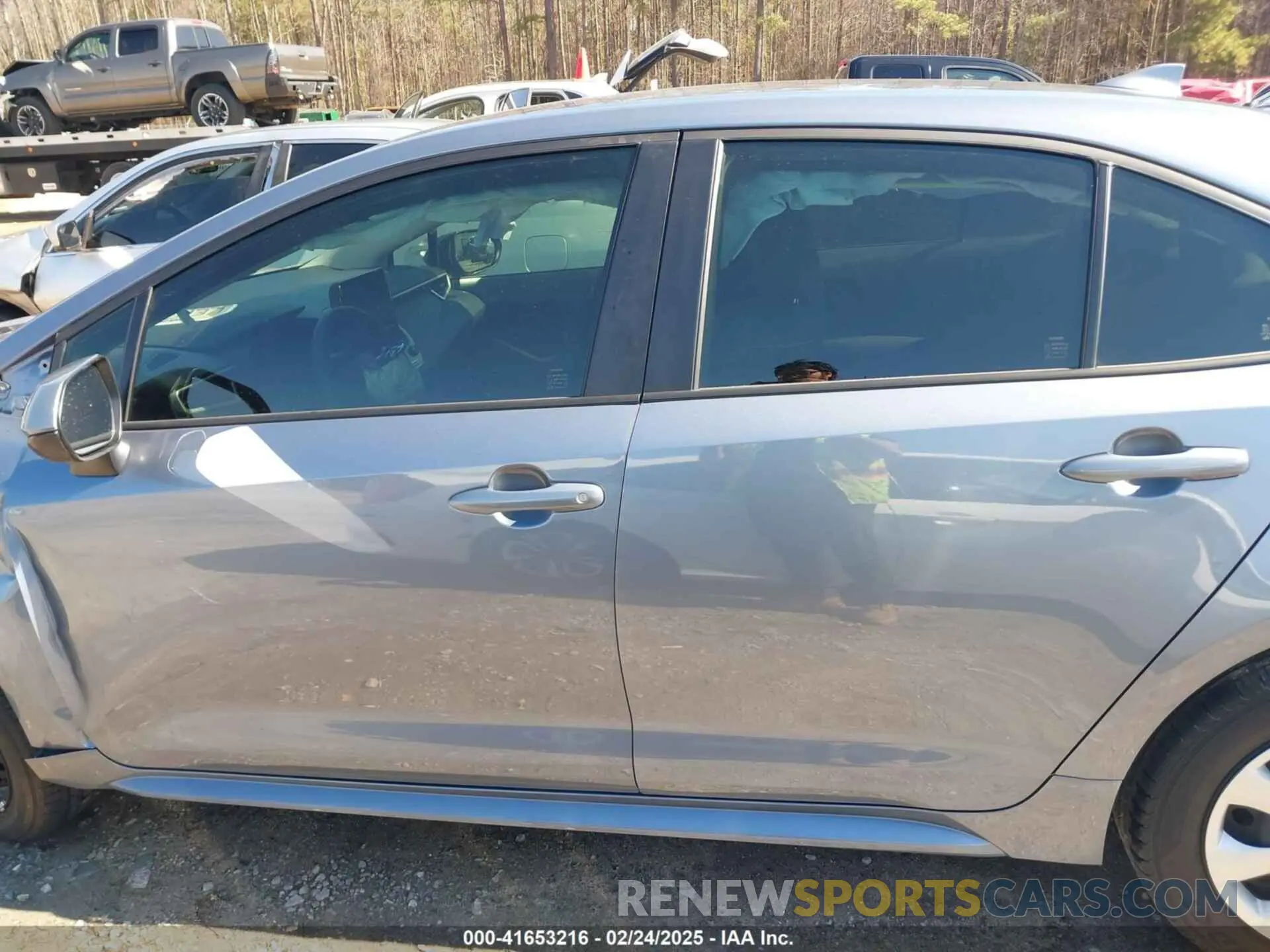 14 fotografías del automóvil dañado JTDBCMFE4S3069852 TOYOTA COROLLA 2025