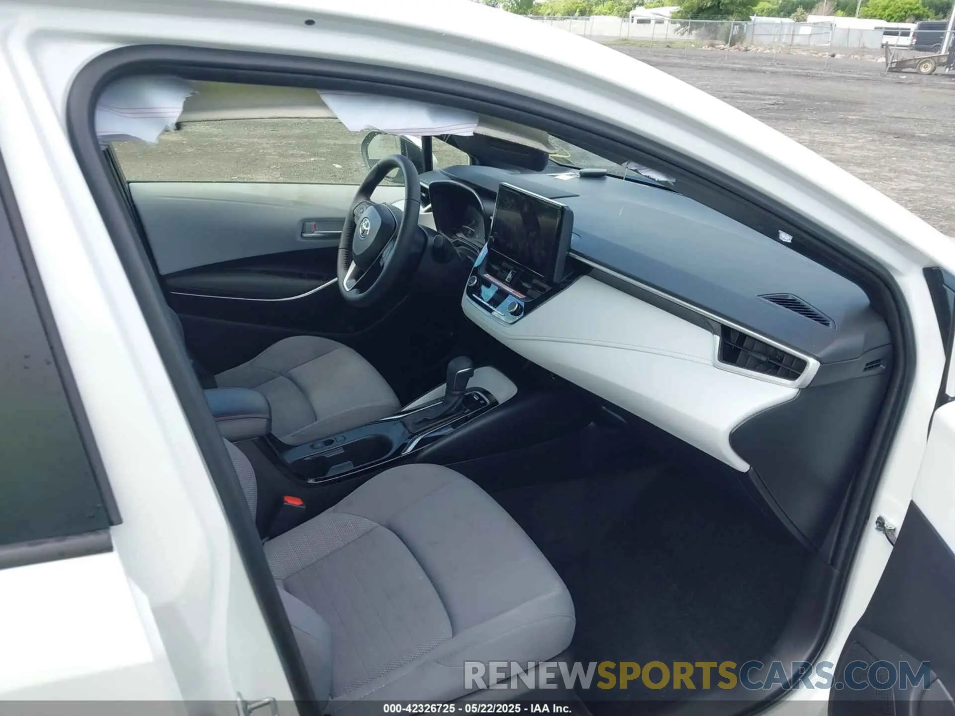 5 fotografías del automóvil dañado JTDBCMFE4S3072881 TOYOTA COROLLA 2025
