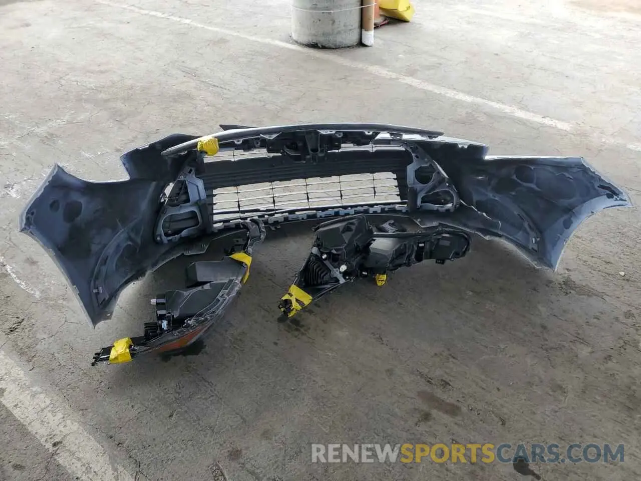 12 fotografías del automóvil dañado JTDBCMFE4SJ039360 TOYOTA COROLLA 2025