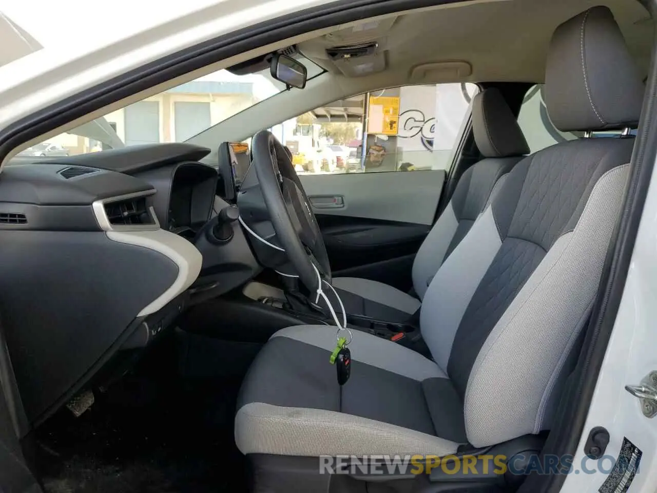 7 fotografías del automóvil dañado JTDBCMFE4SJ039360 TOYOTA COROLLA 2025