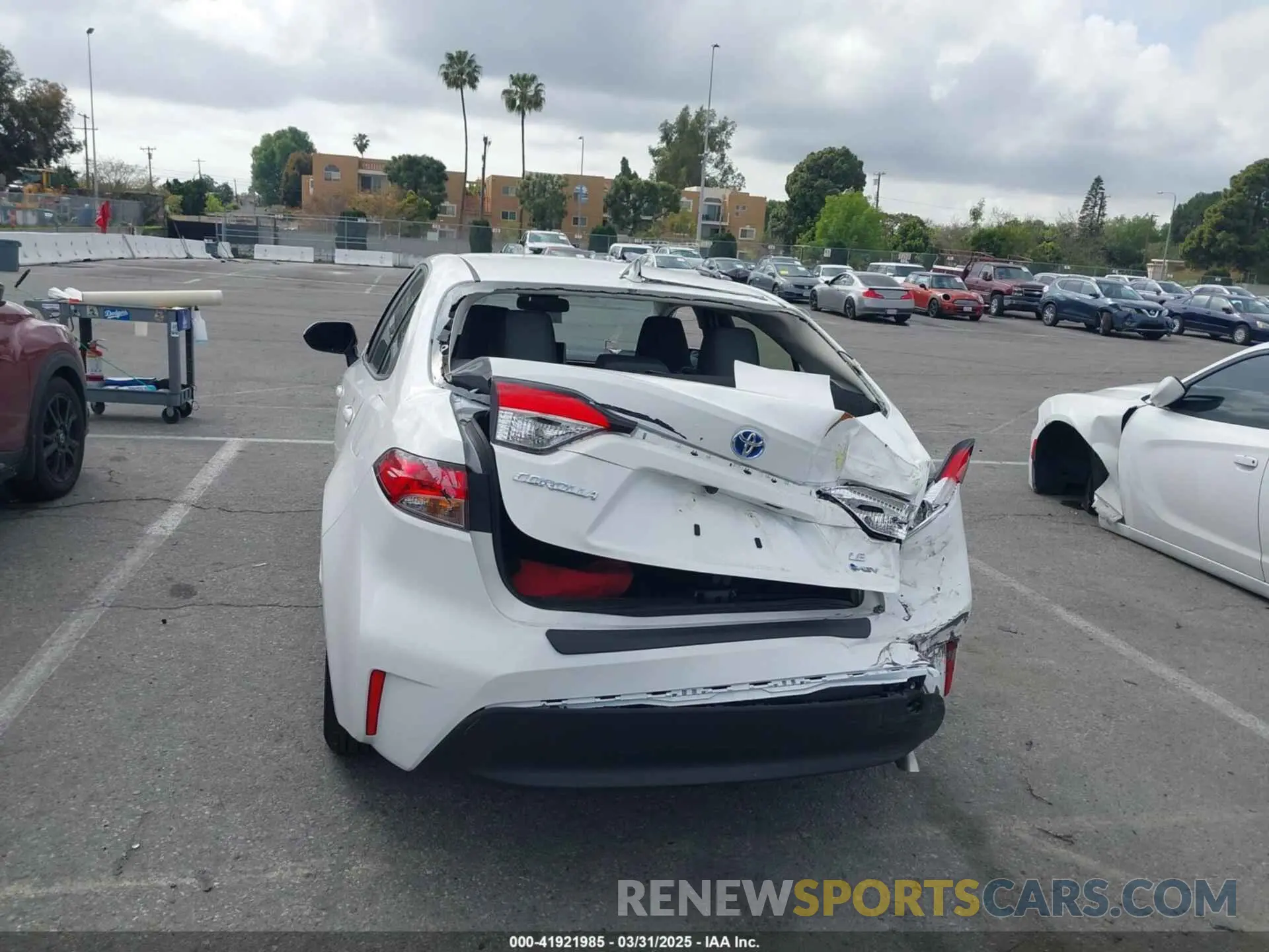 16 fotografías del automóvil dañado JTDBCMFE6S3074311 TOYOTA COROLLA 2025