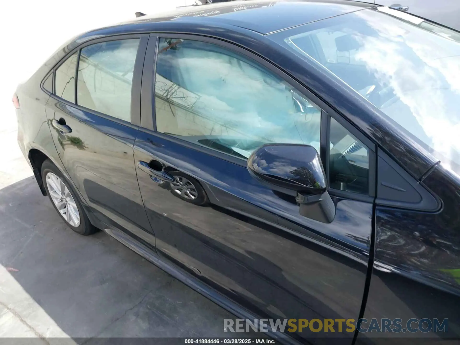 14 fotografías del automóvil dañado JTDBCMFE6S3078133 TOYOTA COROLLA 2025