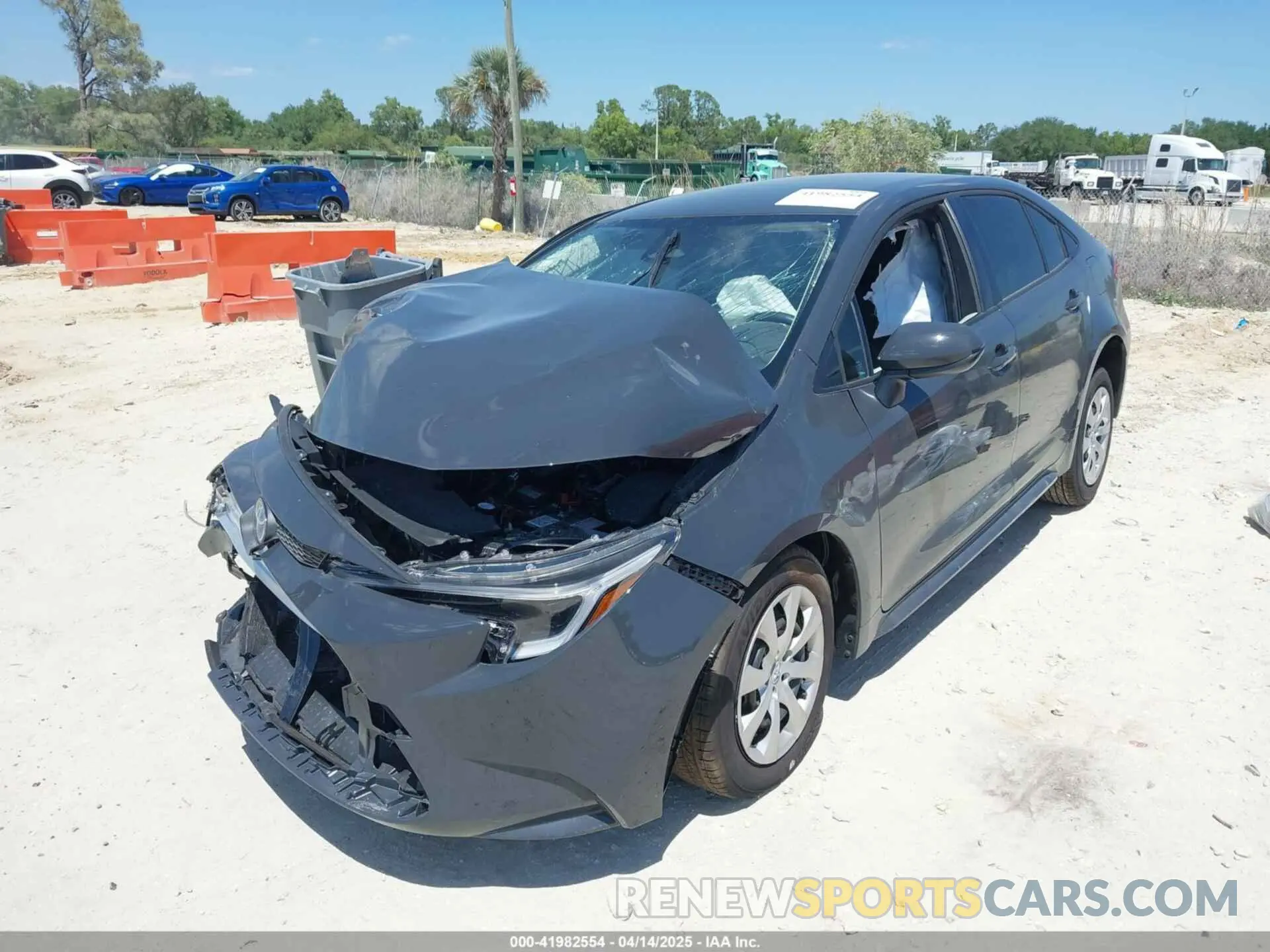 2 fotografías del automóvil dañado JTDBCMFE6S3081209 TOYOTA COROLLA 2025