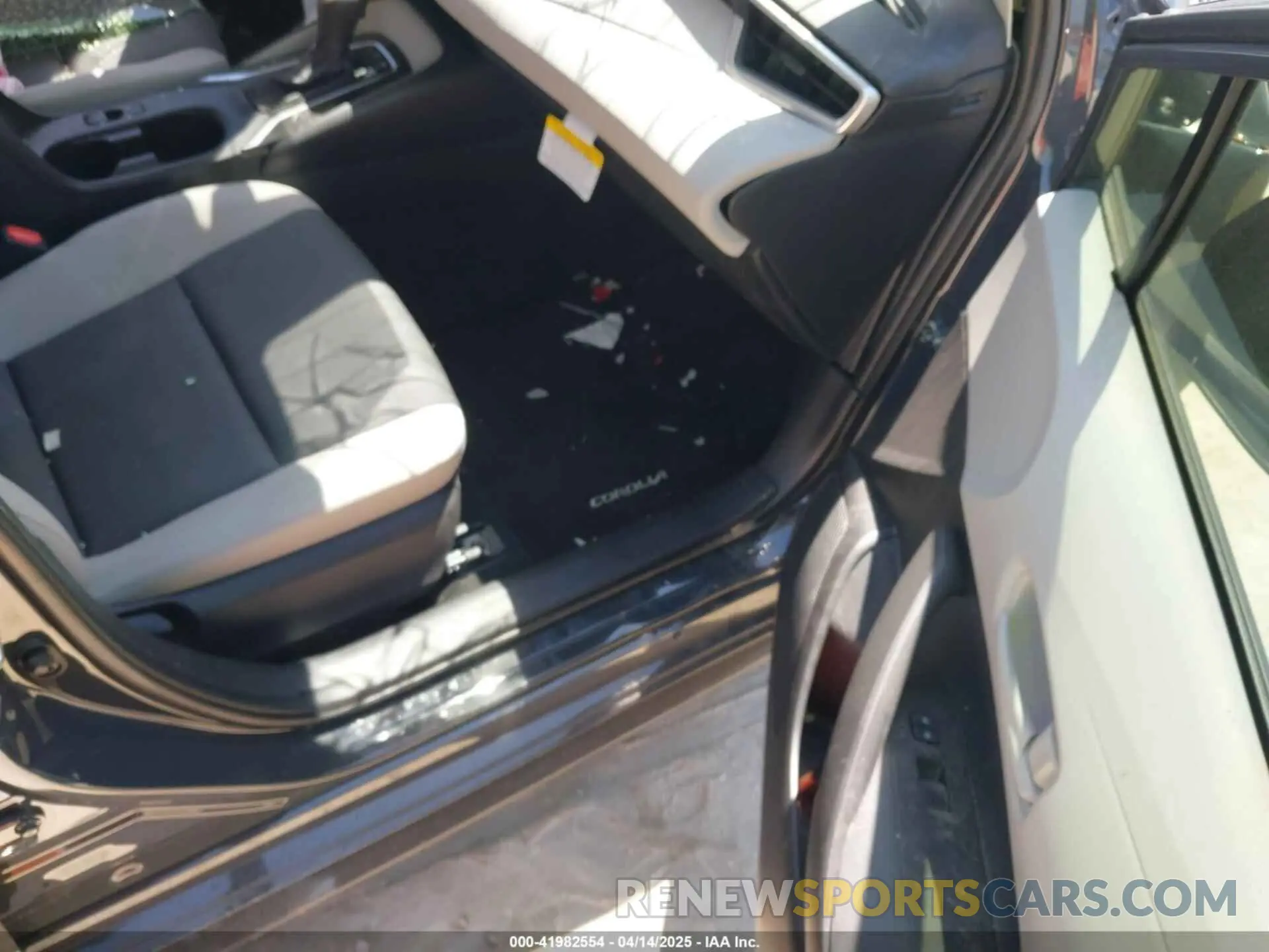 5 fotografías del automóvil dañado JTDBCMFE6S3081209 TOYOTA COROLLA 2025