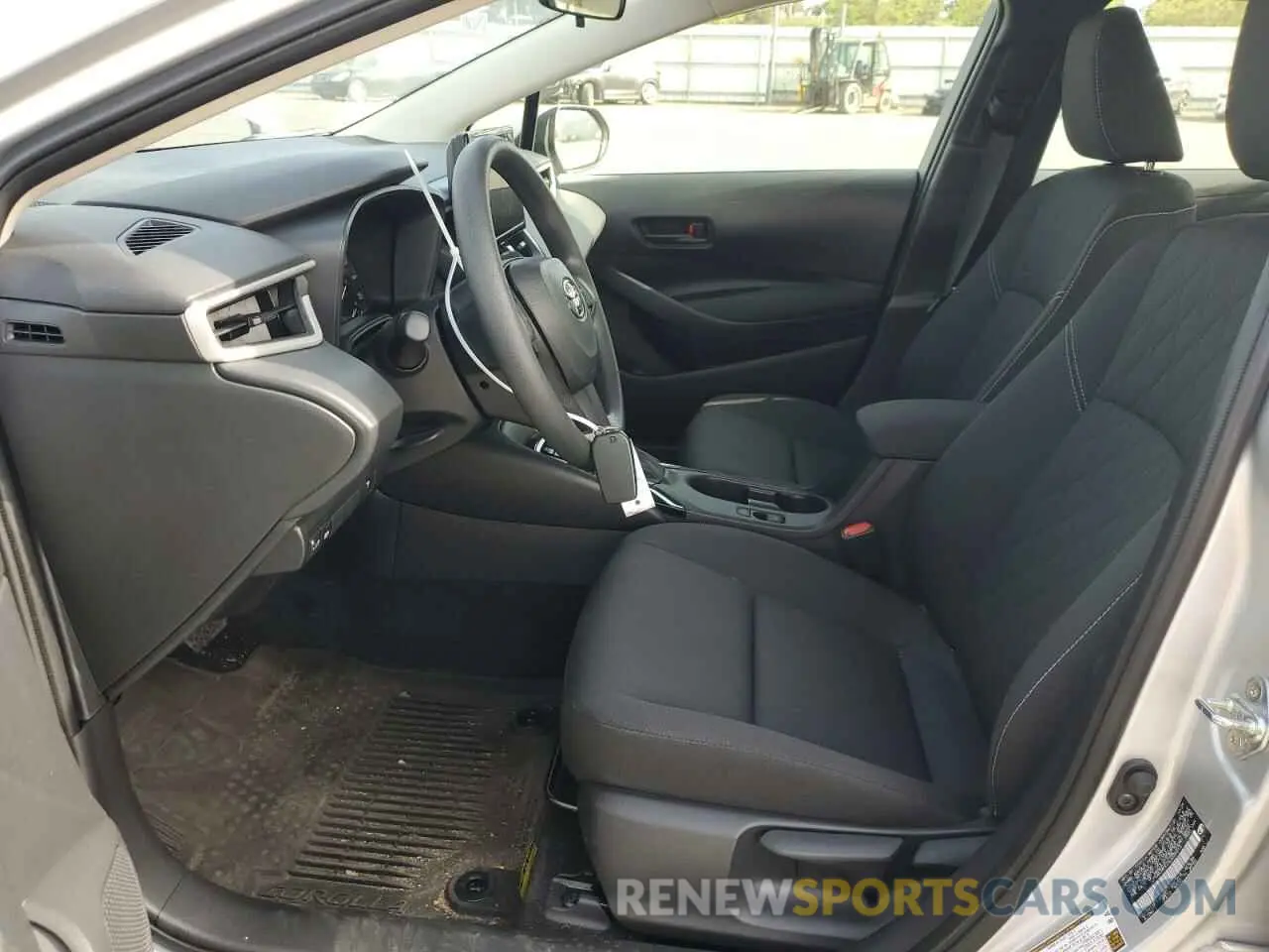 7 fotografías del automóvil dañado JTDBCMFE6SJ039313 TOYOTA COROLLA 2025