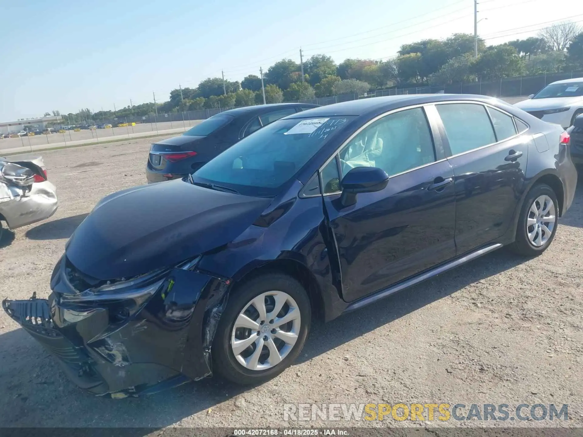 2 fotografías del automóvil dañado JTDBCMFE7S3084913 TOYOTA COROLLA 2025