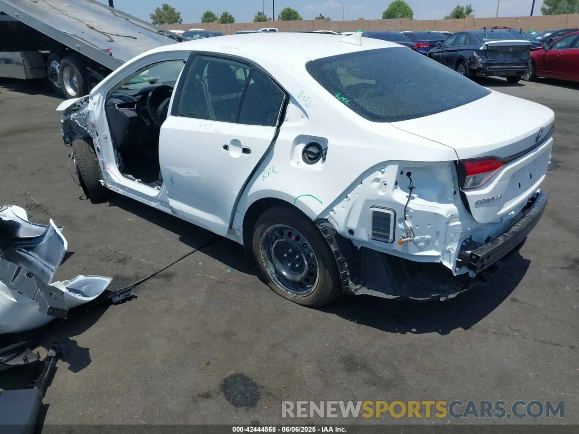 3 fotografías del automóvil dañado JTDBCMFE8S3090705 TOYOTA COROLLA 2025