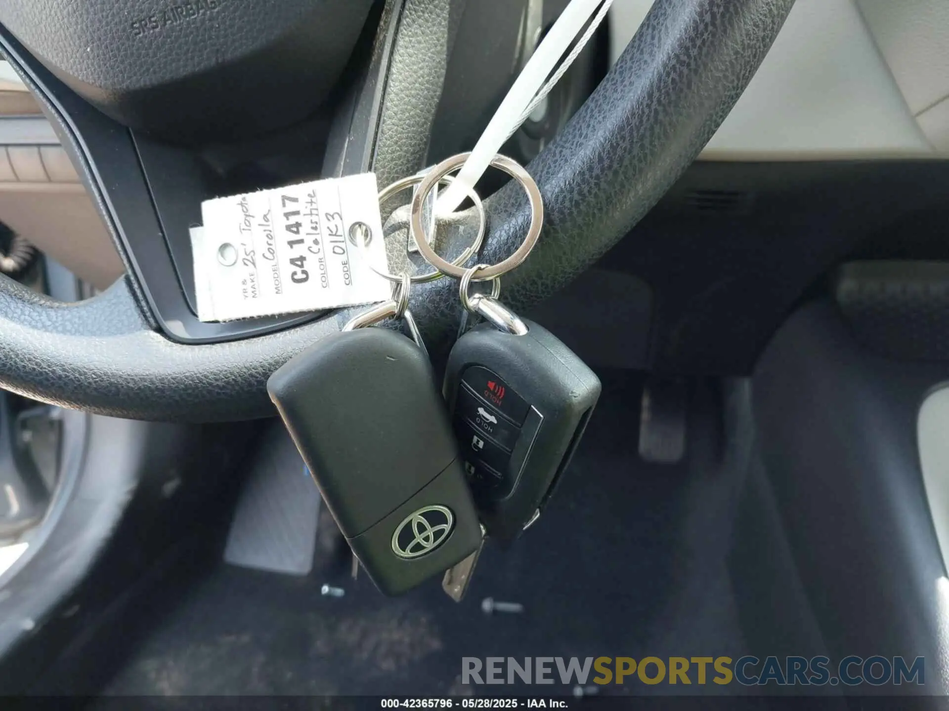 11 fotografías del automóvil dañado JTDBCMFE9S3080264 TOYOTA COROLLA 2025