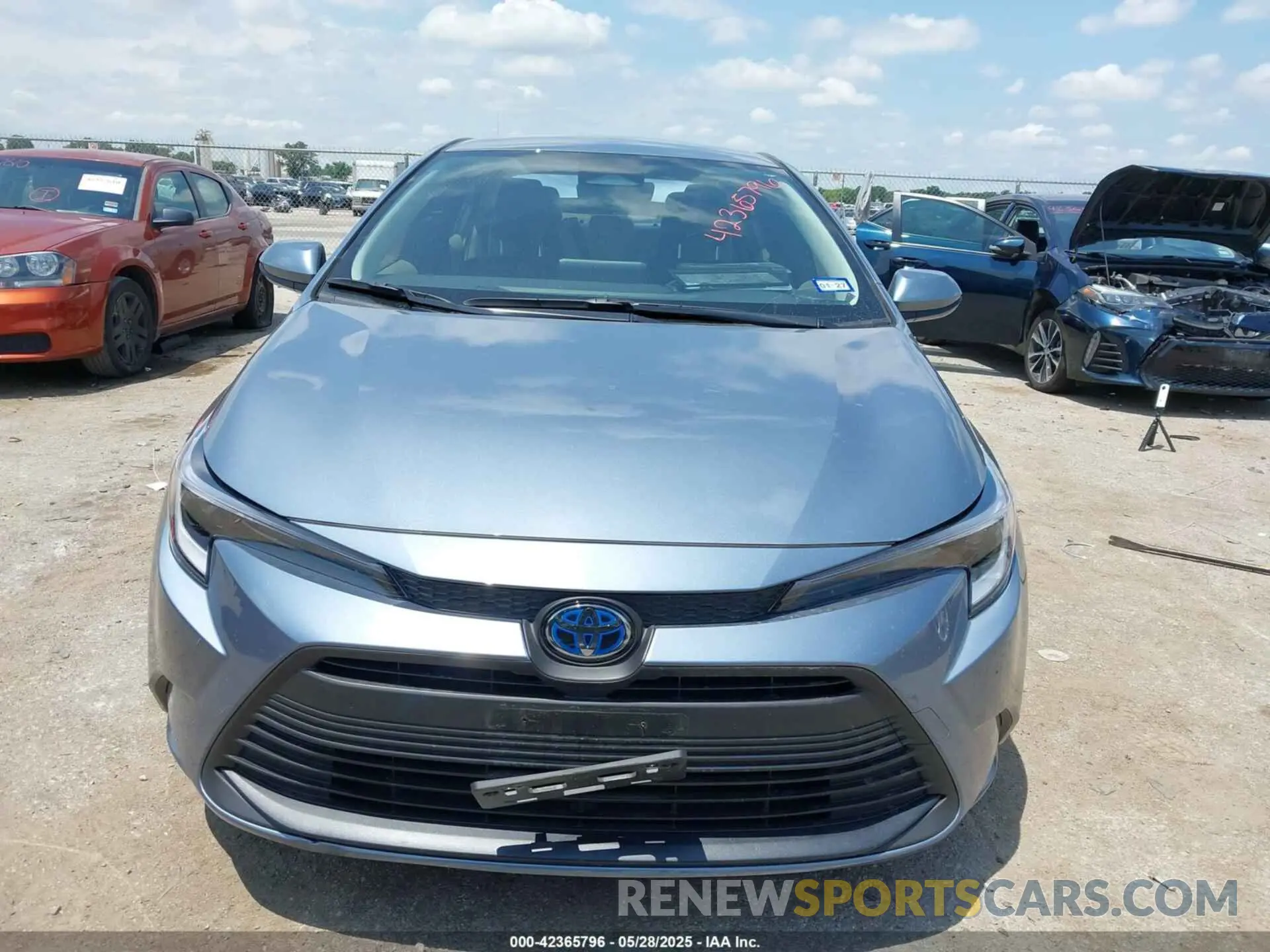 12 fotografías del automóvil dañado JTDBCMFE9S3080264 TOYOTA COROLLA 2025