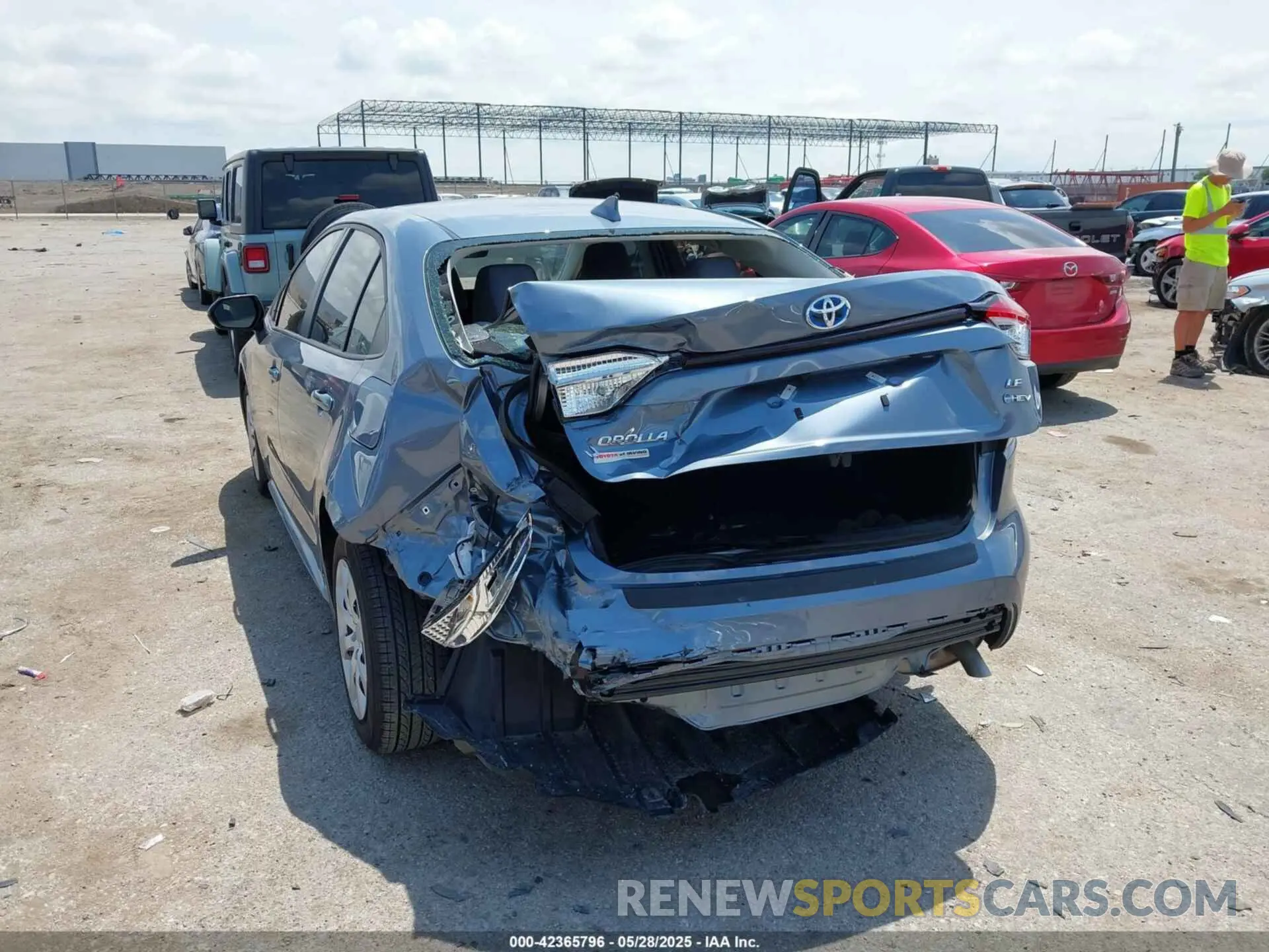 3 fotografías del automóvil dañado JTDBCMFE9S3080264 TOYOTA COROLLA 2025