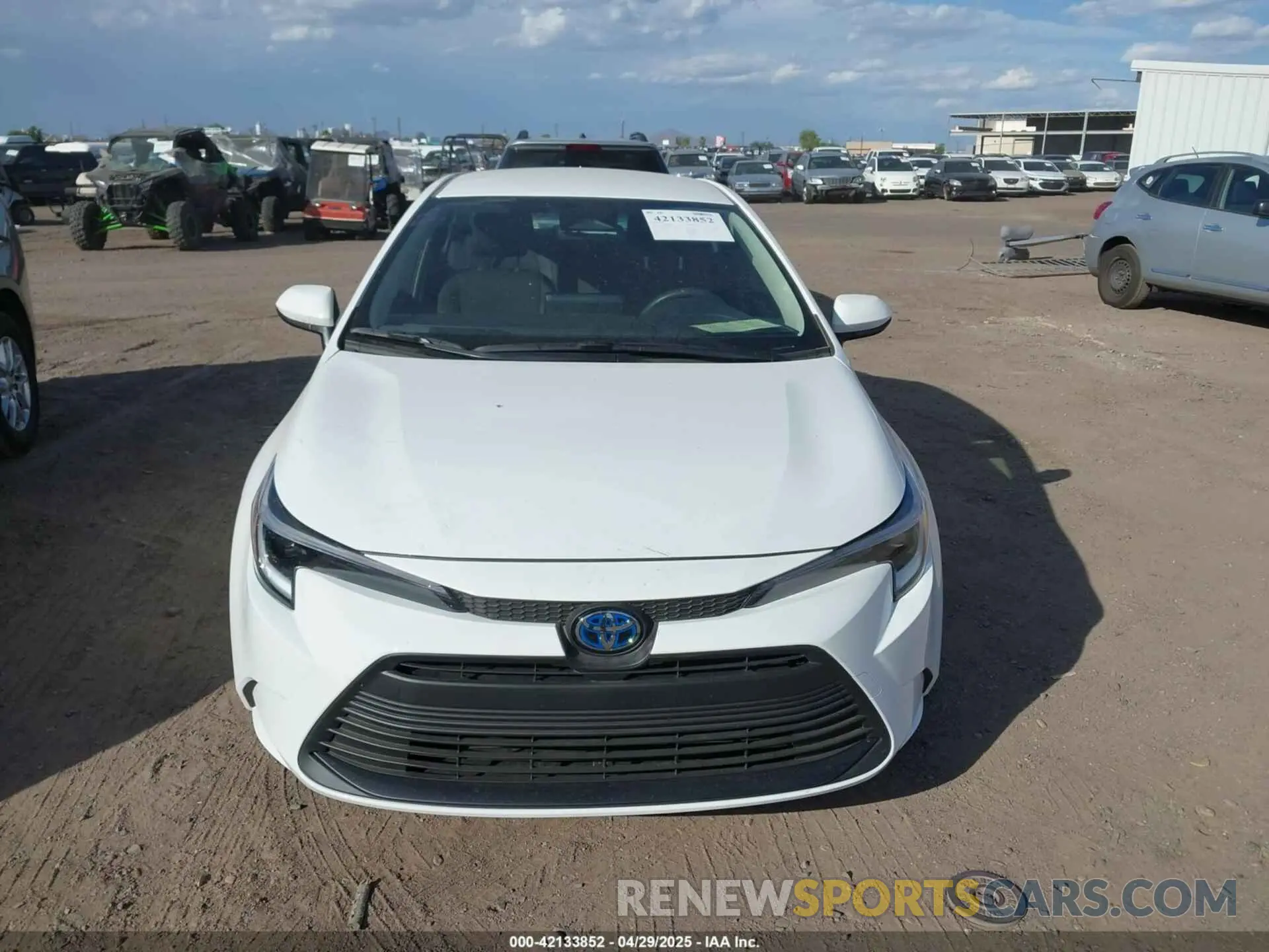 12 fotografías del automóvil dañado JTDBCMFEXSJ042912 TOYOTA COROLLA 2025