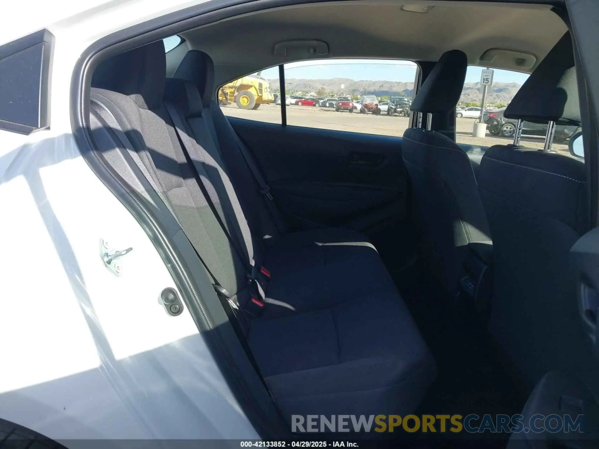 8 fotografías del automóvil dañado JTDBCMFEXSJ042912 TOYOTA COROLLA 2025