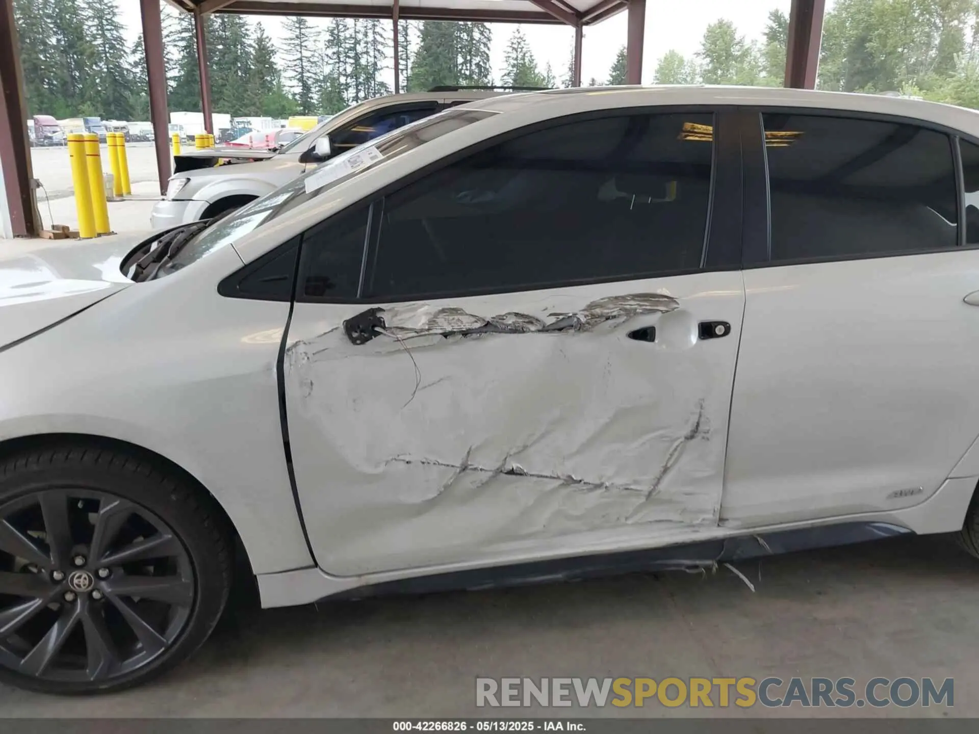6 fotografías del automóvil dañado JTDBDMHE3SJ012578 TOYOTA COROLLA 2025