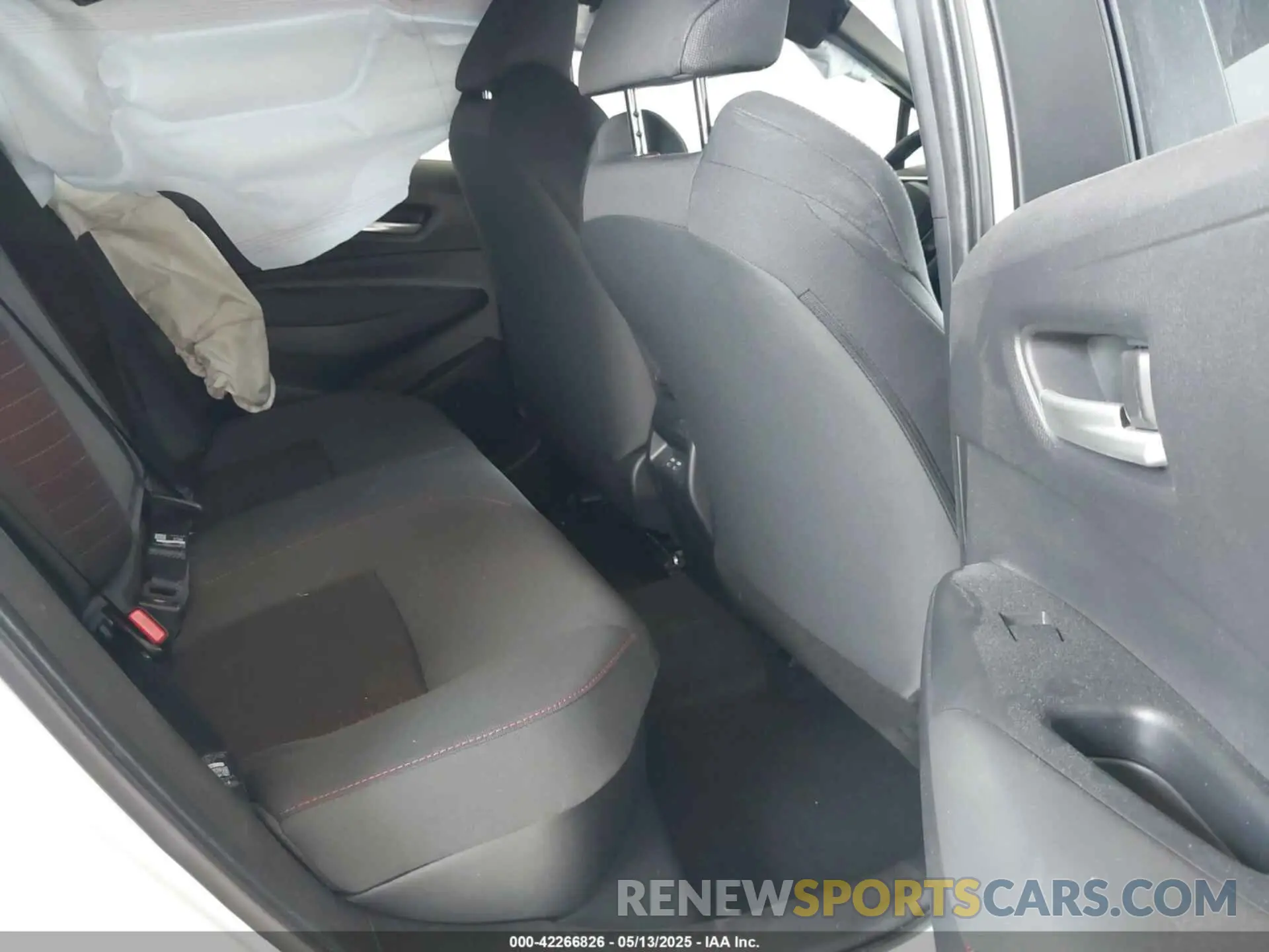 8 fotografías del automóvil dañado JTDBDMHE3SJ012578 TOYOTA COROLLA 2025
