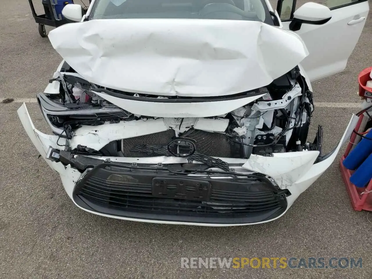 11 fotografías del automóvil dañado JTDBDMHE4SJ011696 TOYOTA COROLLA 2025