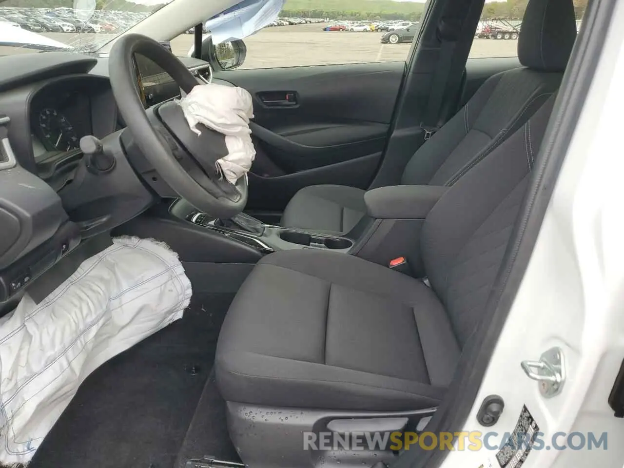 7 fotografías del automóvil dañado JTDBDMHE4SJ011696 TOYOTA COROLLA 2025