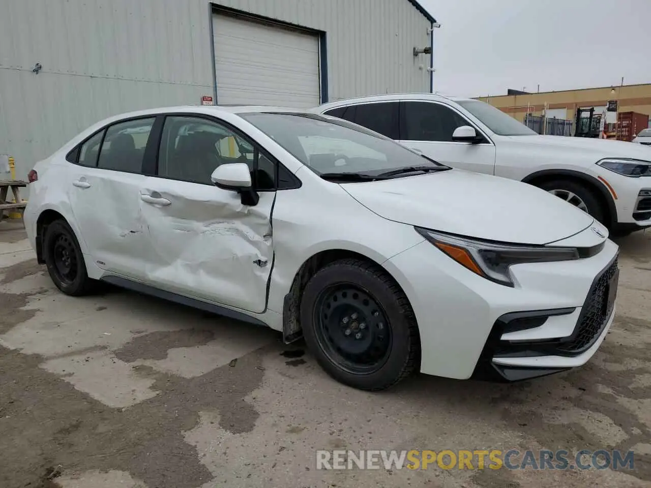 4 fotografías del automóvil dañado JTDBDMHE5SJ011965 TOYOTA COROLLA 2025