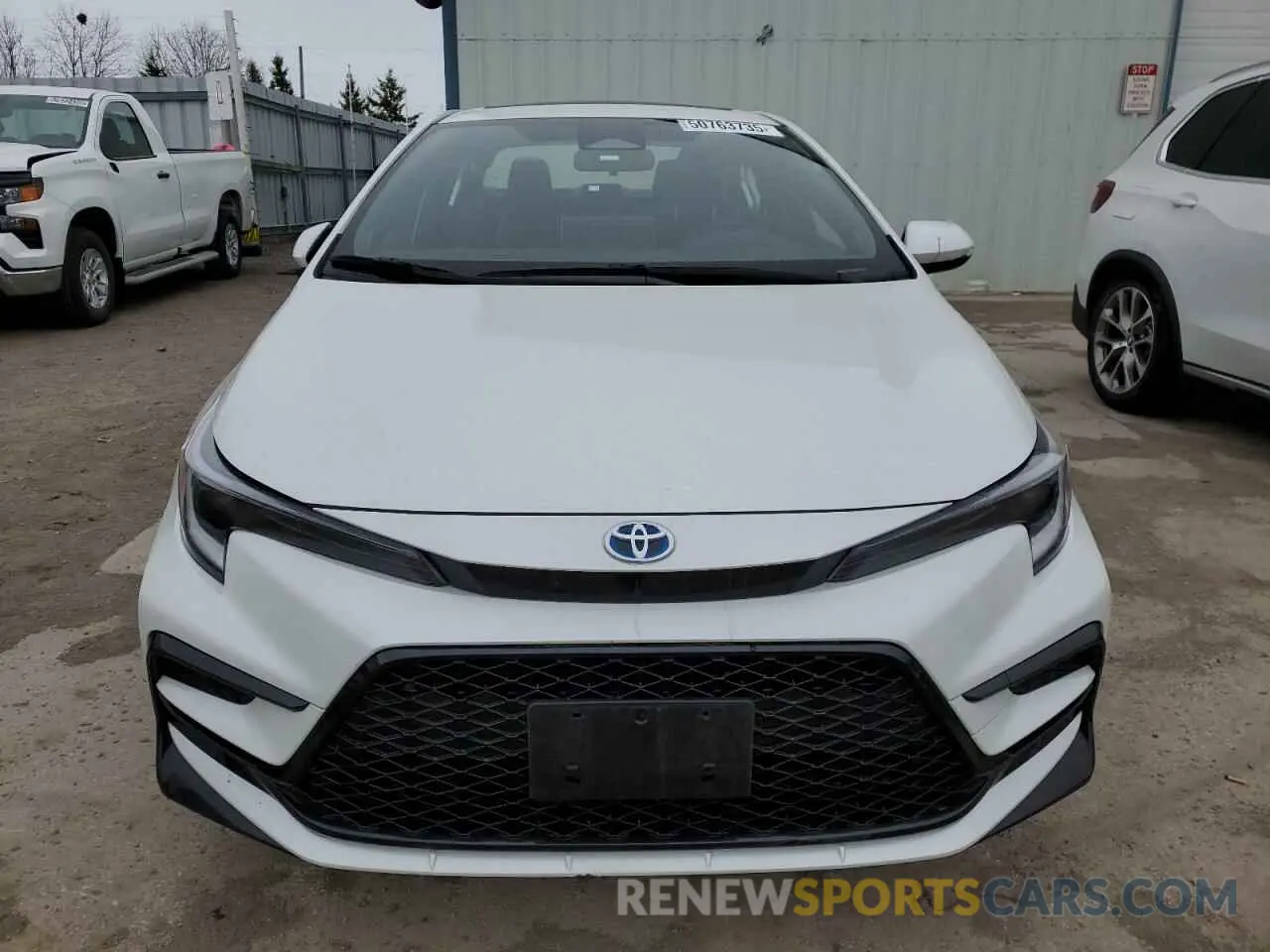 5 fotografías del automóvil dañado JTDBDMHE5SJ011965 TOYOTA COROLLA 2025