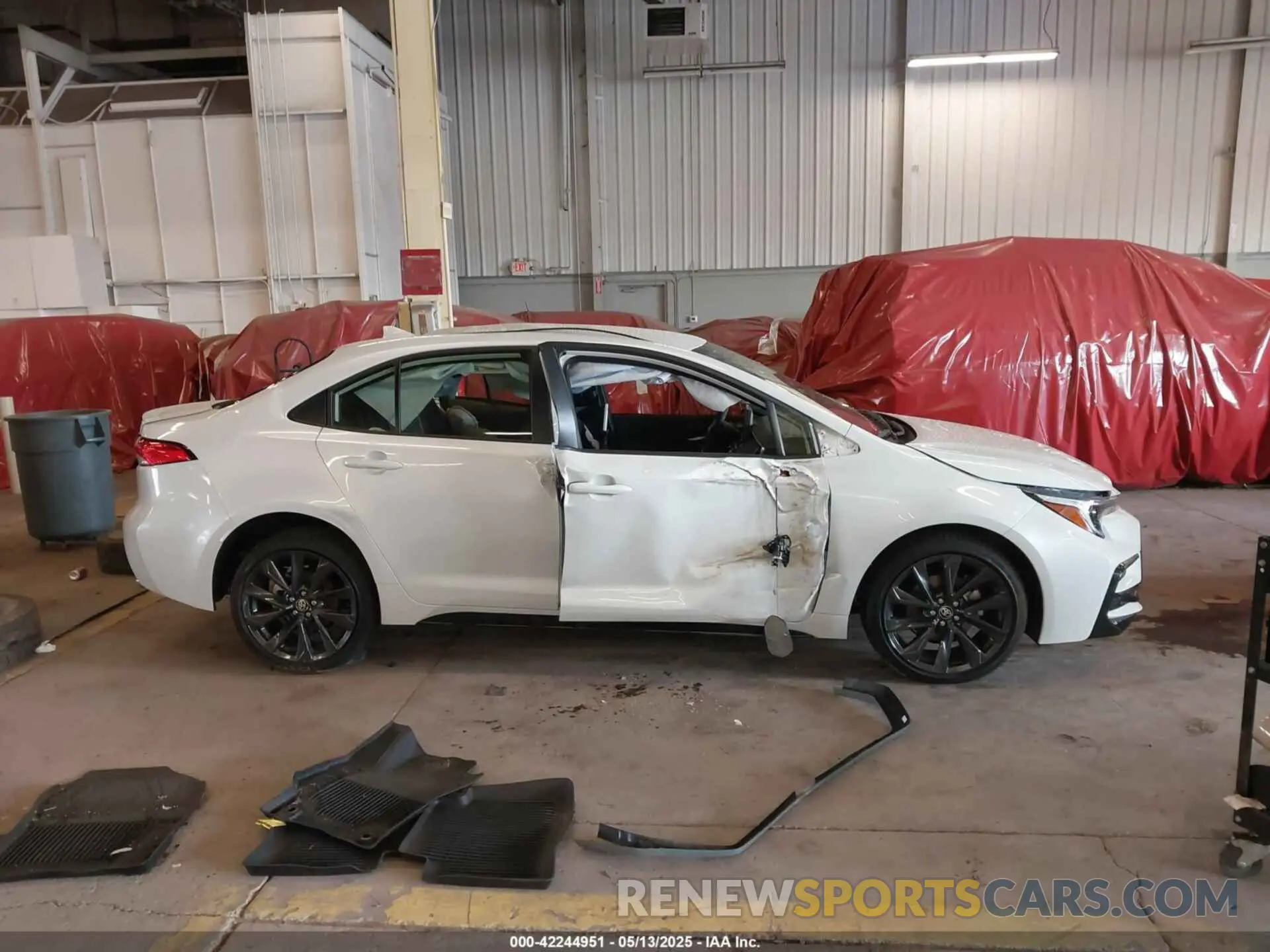 14 fotografías del automóvil dañado JTDS4MCE2SJ108564 TOYOTA COROLLA 2025