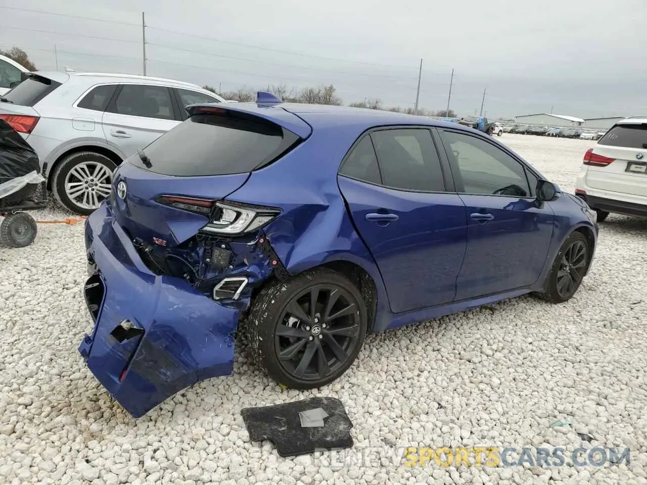 3 fotografías del automóvil dañado JTNC4MBE3S3236205 TOYOTA COROLLA 2025
