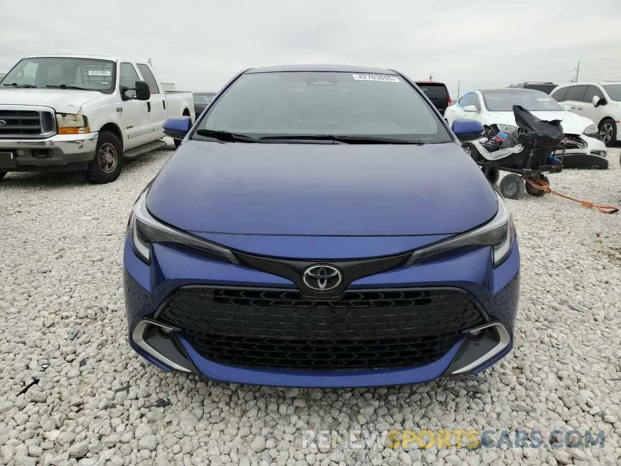 5 fotografías del automóvil dañado JTNC4MBE3S3236205 TOYOTA COROLLA 2025