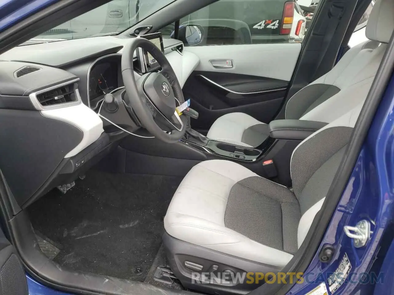 7 fotografías del automóvil dañado JTNC4MBE3S3236205 TOYOTA COROLLA 2025